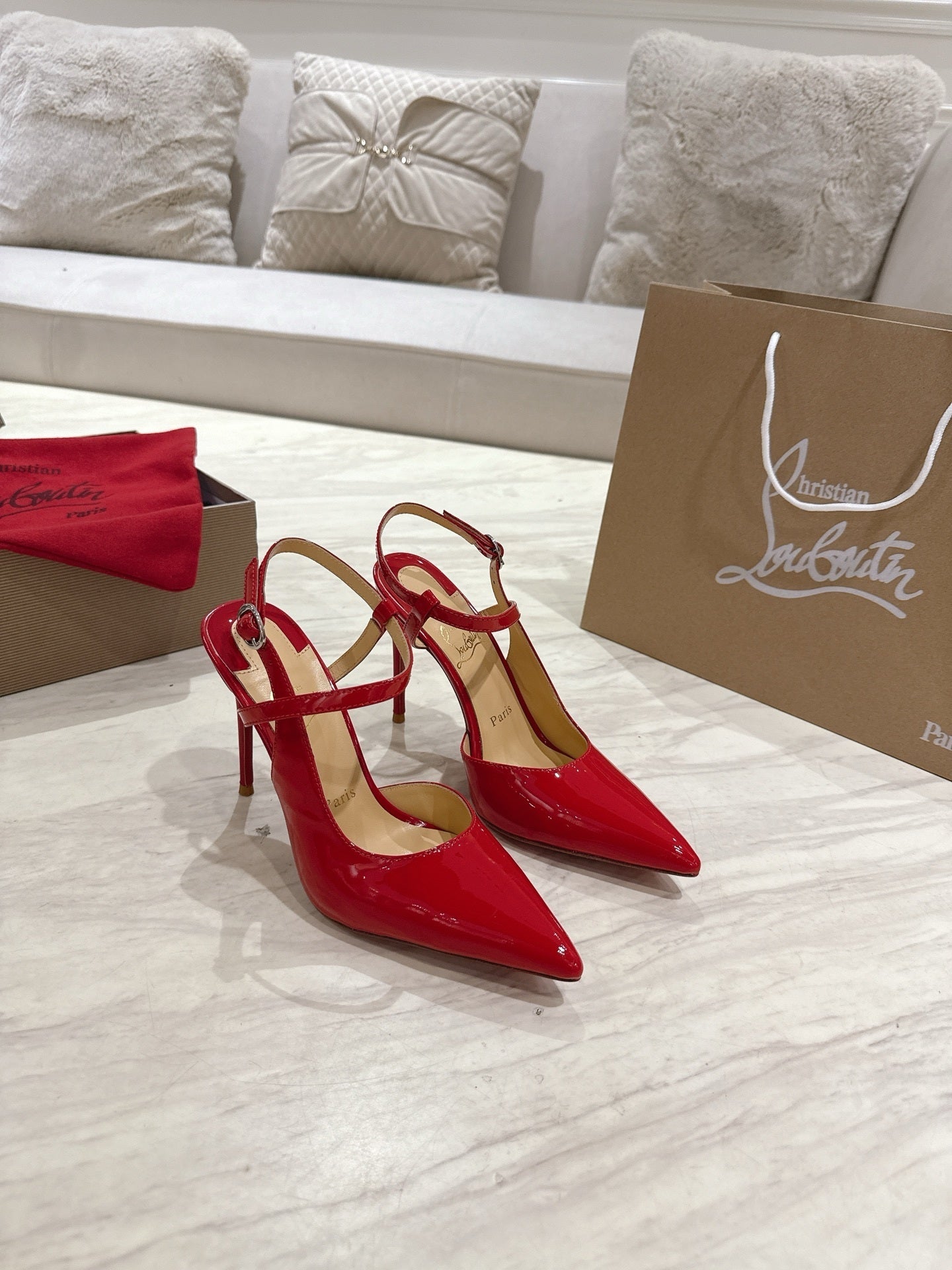 RED PATENT ANKLE-STRAP POINTED HEELS
