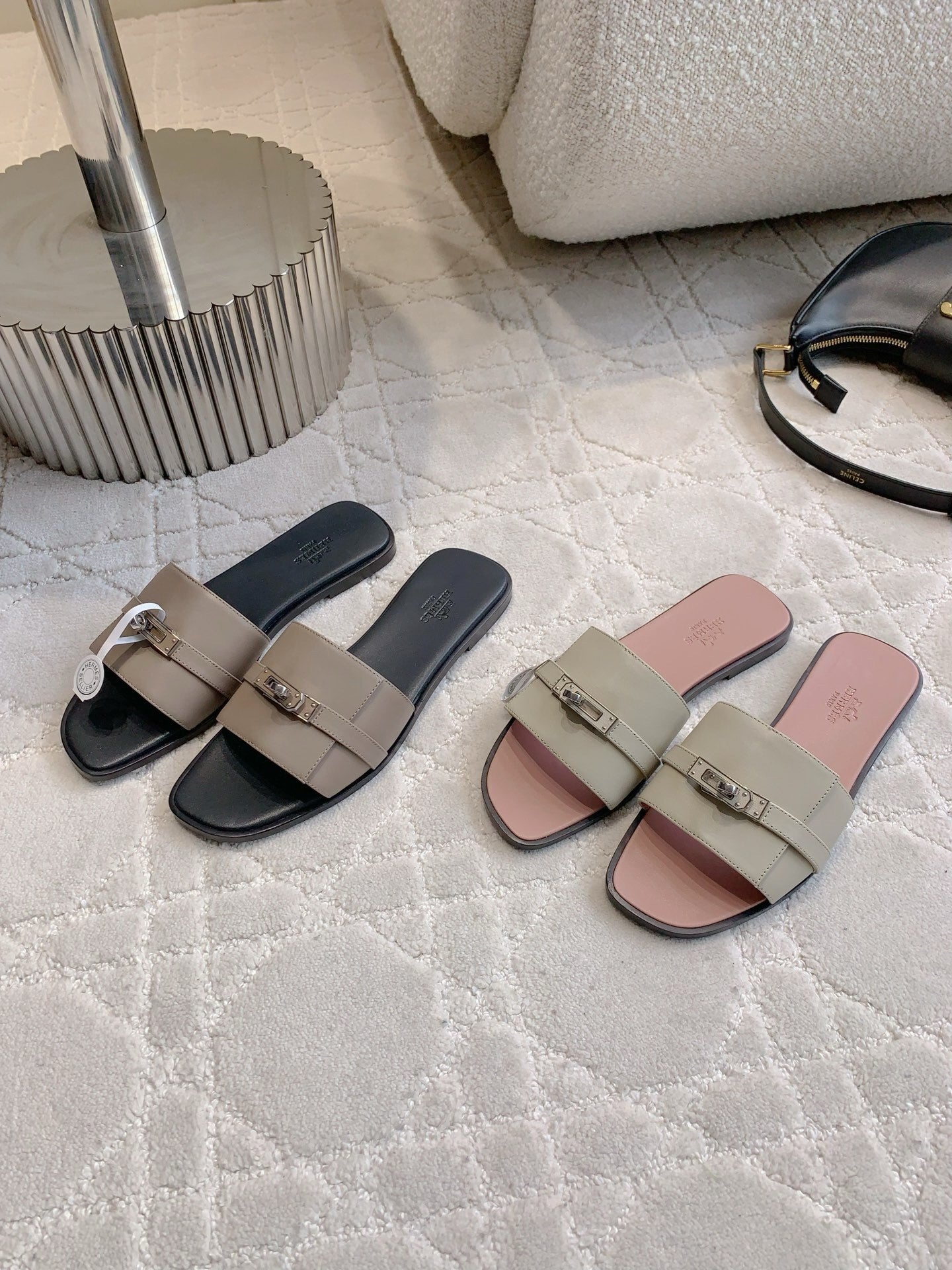 NEUTRAL TONE FLAT SANDALS WITH MODERN METAL HARDWARE