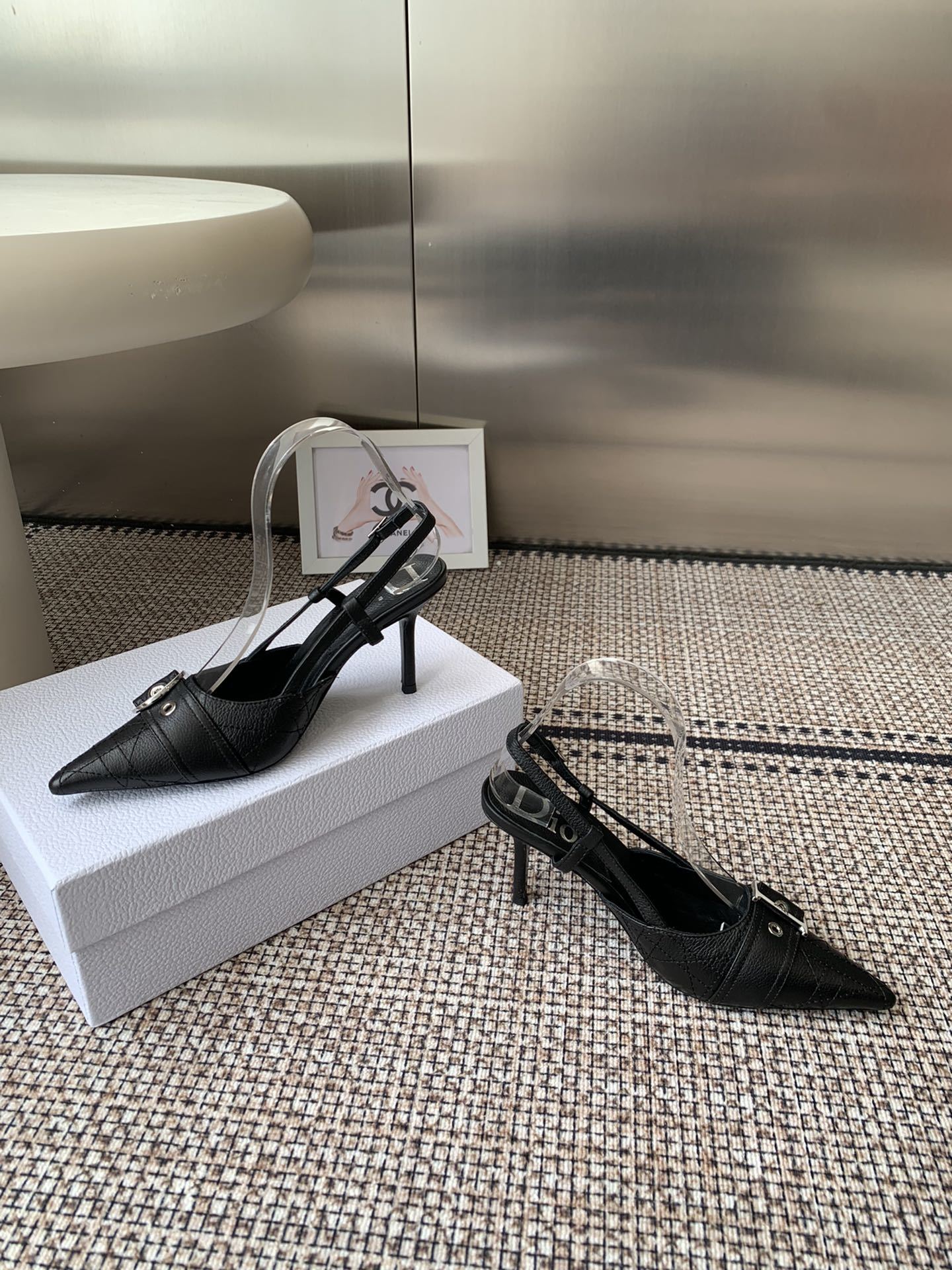 BLACK BUCKLE POINTED SLINGBACK HEELS