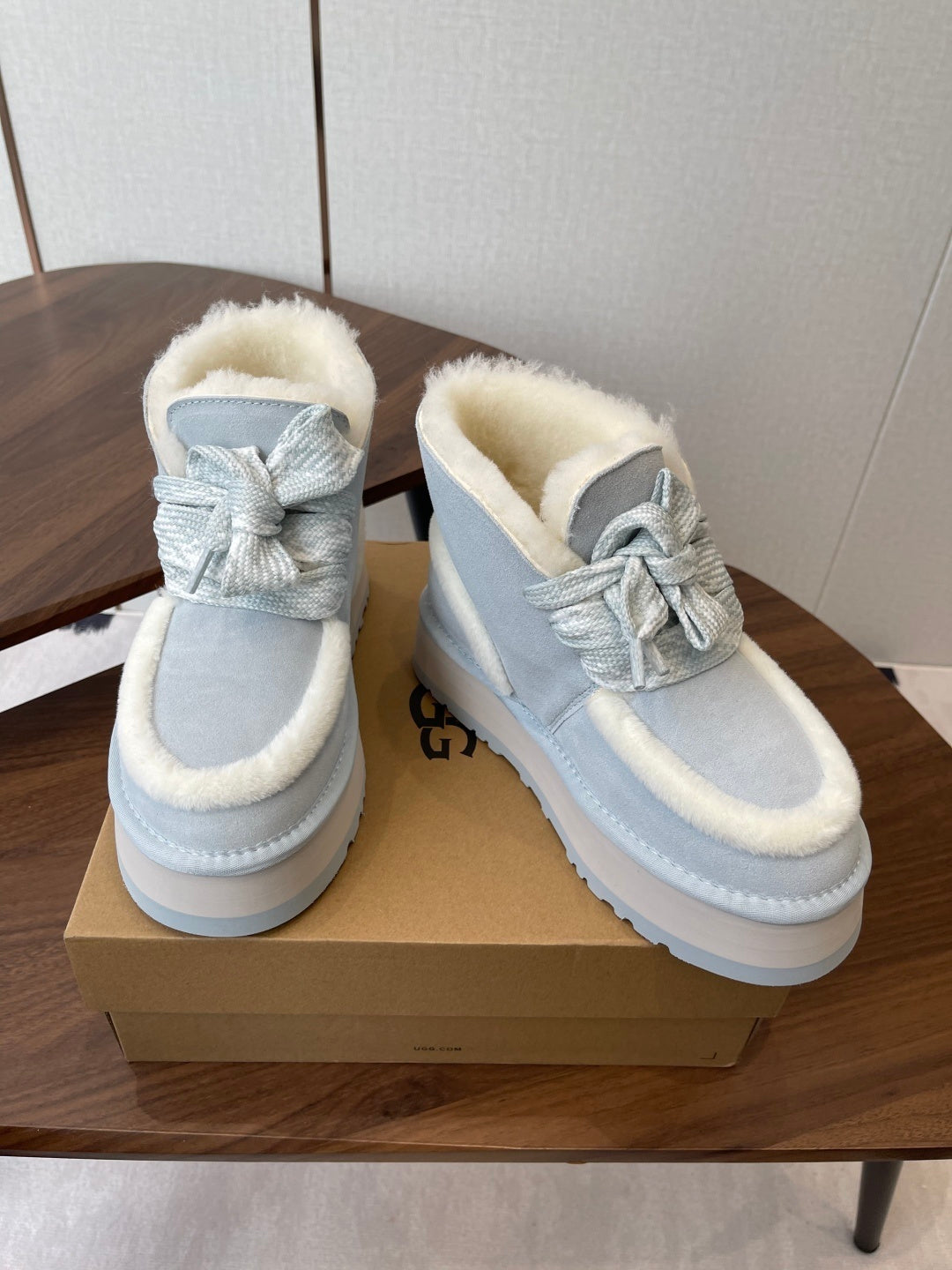 COZY PLATFORM BOOTS – ICE BLUE