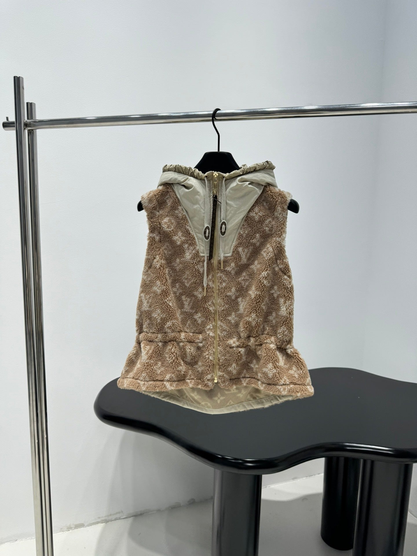 HOODED FAUX FUR ZIP VEST