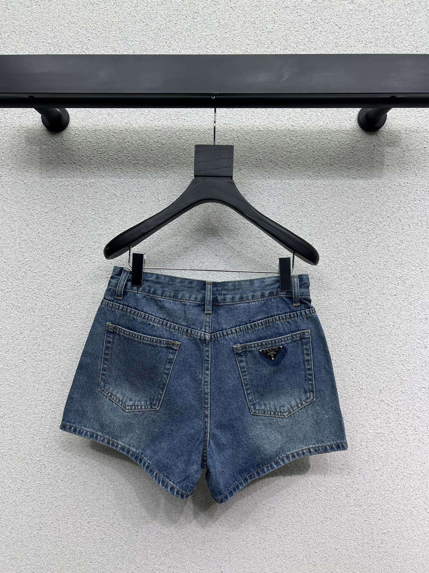 DENIM SHORTS – MULTICOLOR OPTIONS