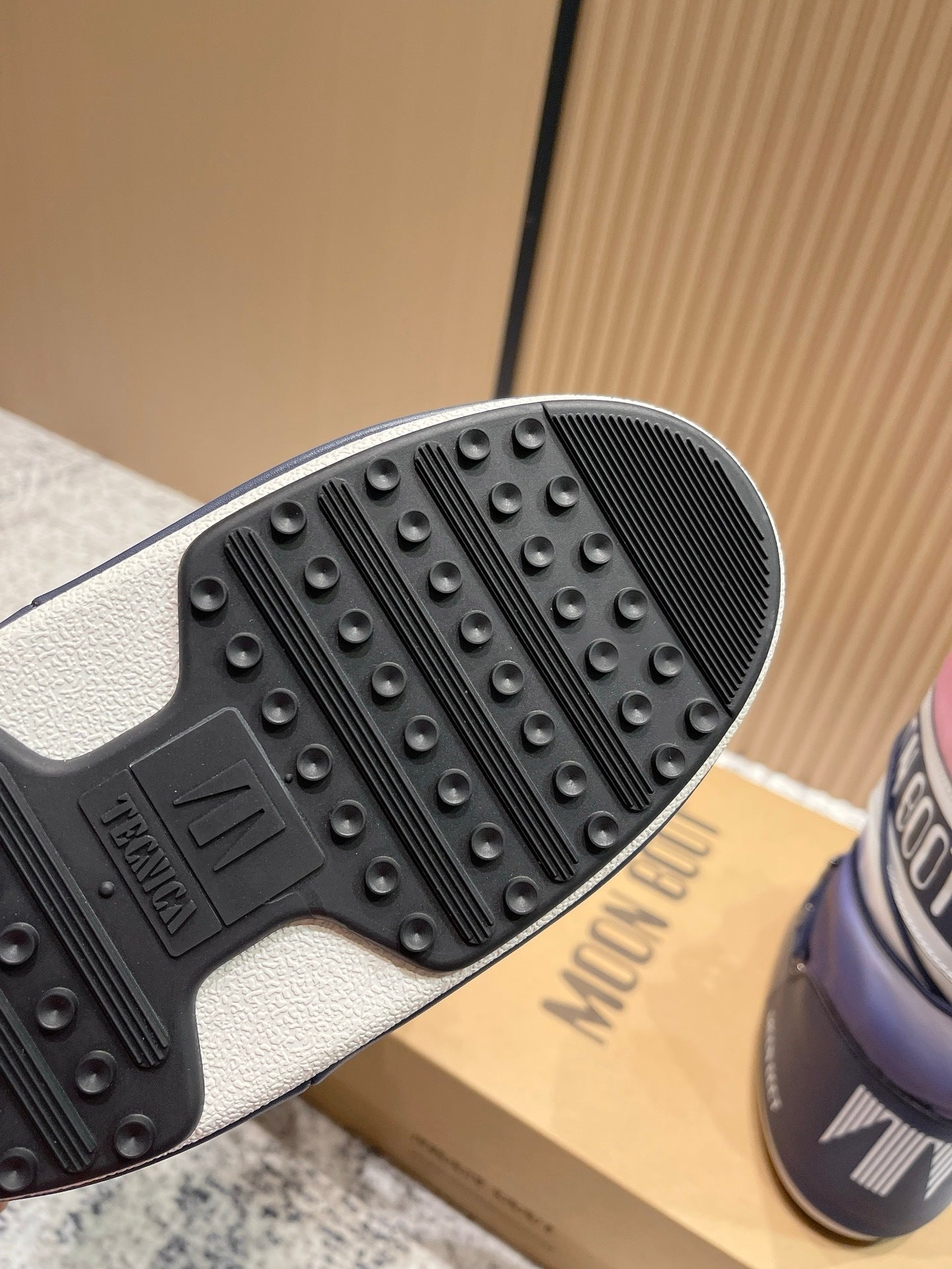 MULTICOLOR PADDED WINTER BOOTS WITH FAUX FUR LINING