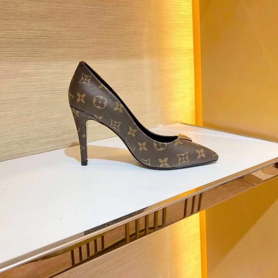 CLASSIC MONOGRAM POINTED TOE PUMPS