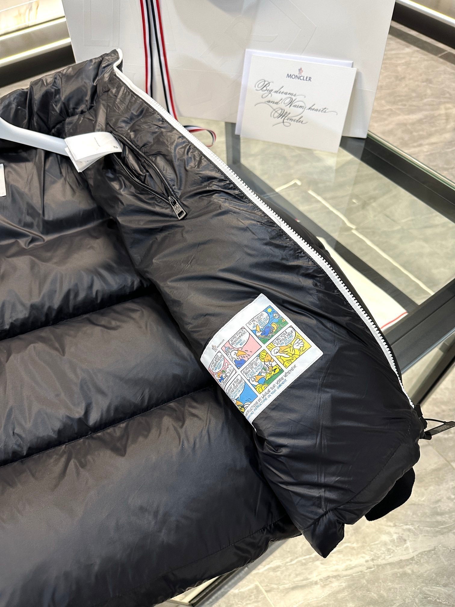 LOGO HOODED QUILTED PUFFER JACKET