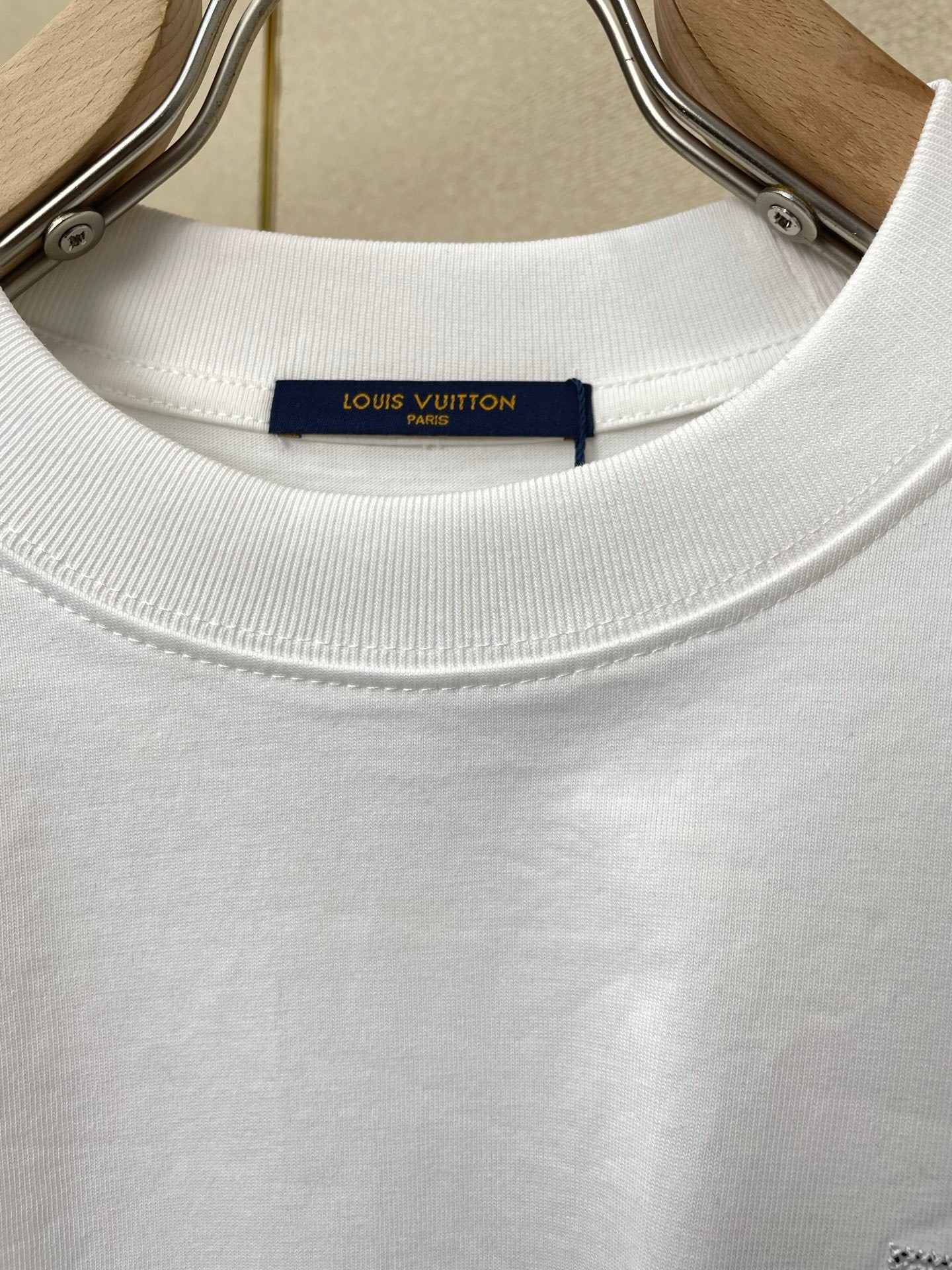 MINIMAL SHORT-SLEEVE T-SHIRT WITH EMBELLISHED CHEST DETAIL