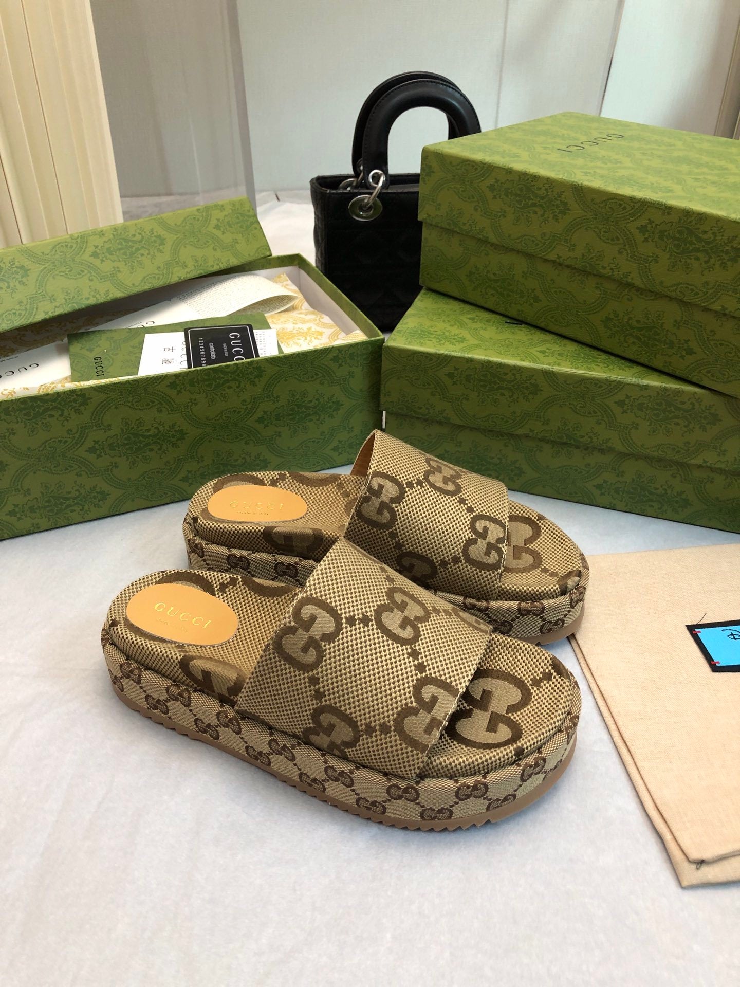 BEIGE MONOGRAM PLATFORM SLIDES