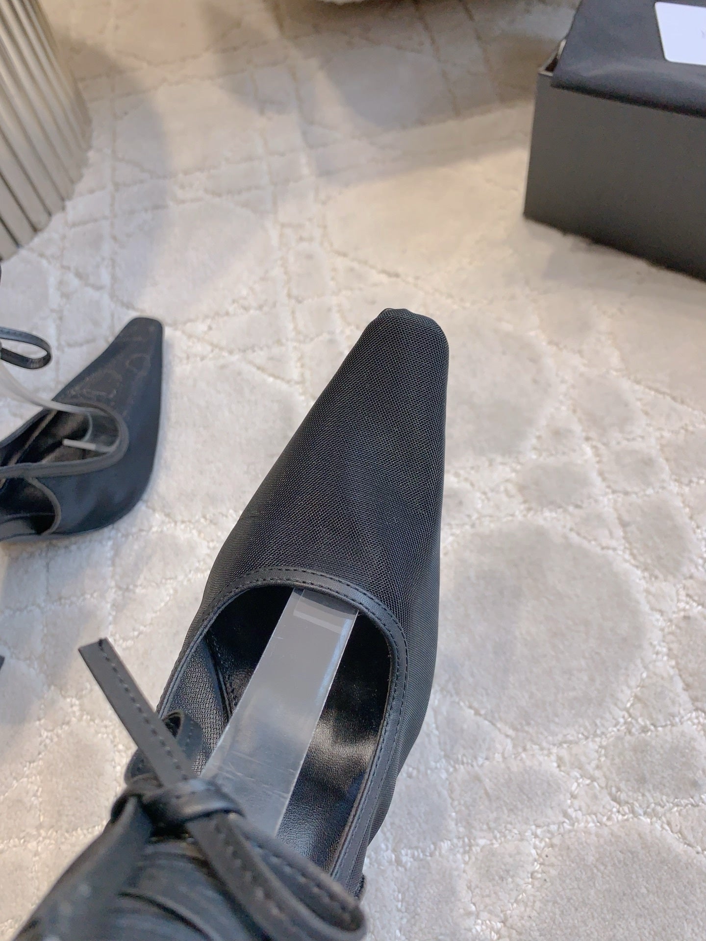 POINTED TOE LACE-UP HEEL PUMPS