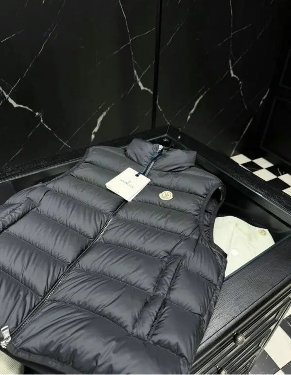 LIGHTWEIGHT QUILTED ZIP PUFFER VEST