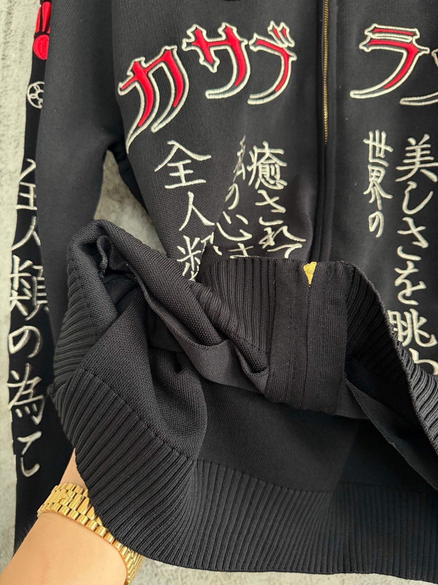 GRAPHIC EMBROIDERED ZIP-UP KNIT JACKET