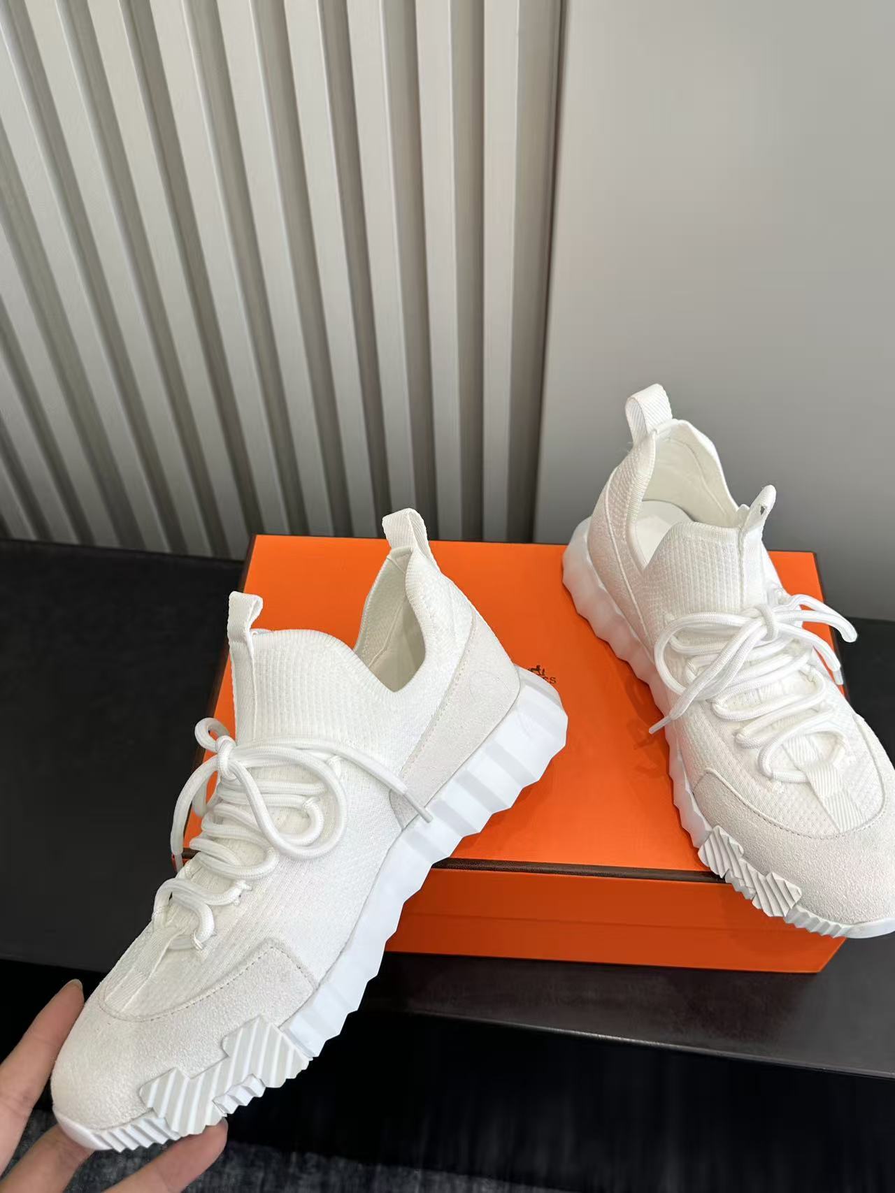 ALL-WHITE TECH-KNIT SNEAKERS WITH SUEDE PANELS & SCULPTED SOLE