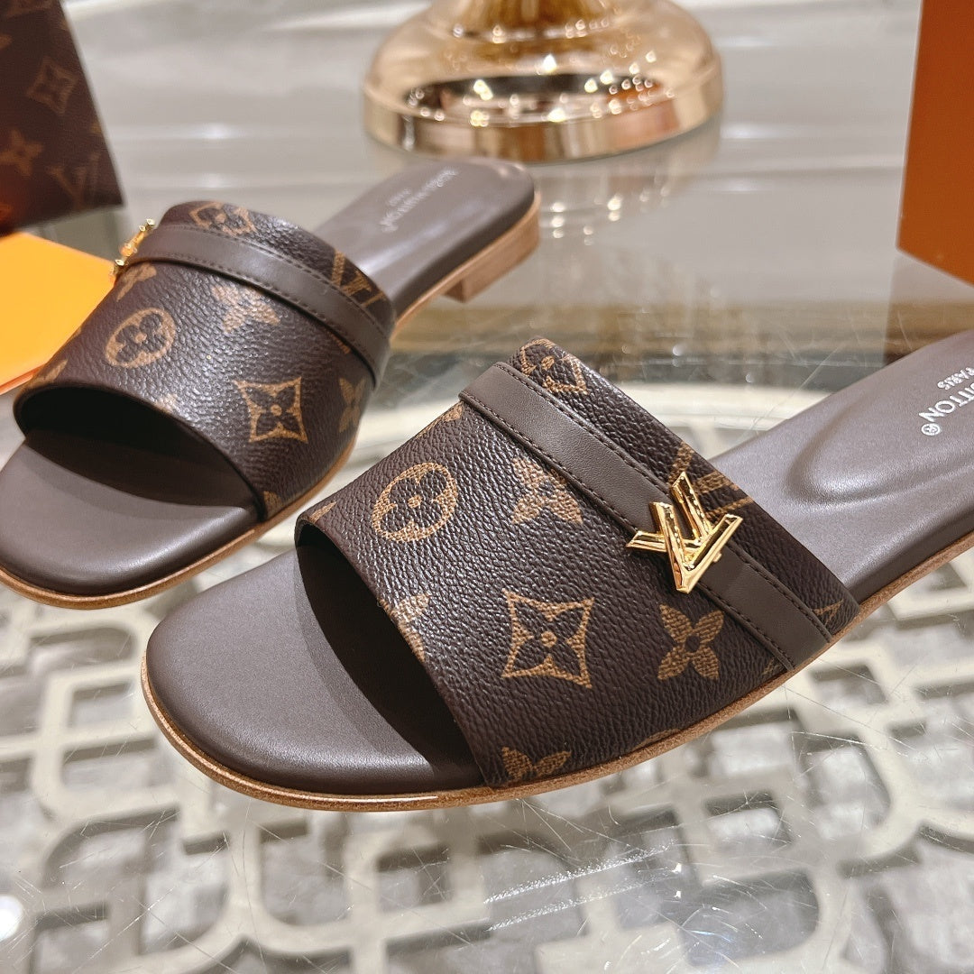 CLASSIC MONOGRAM FLAT SLIDE SANDALS