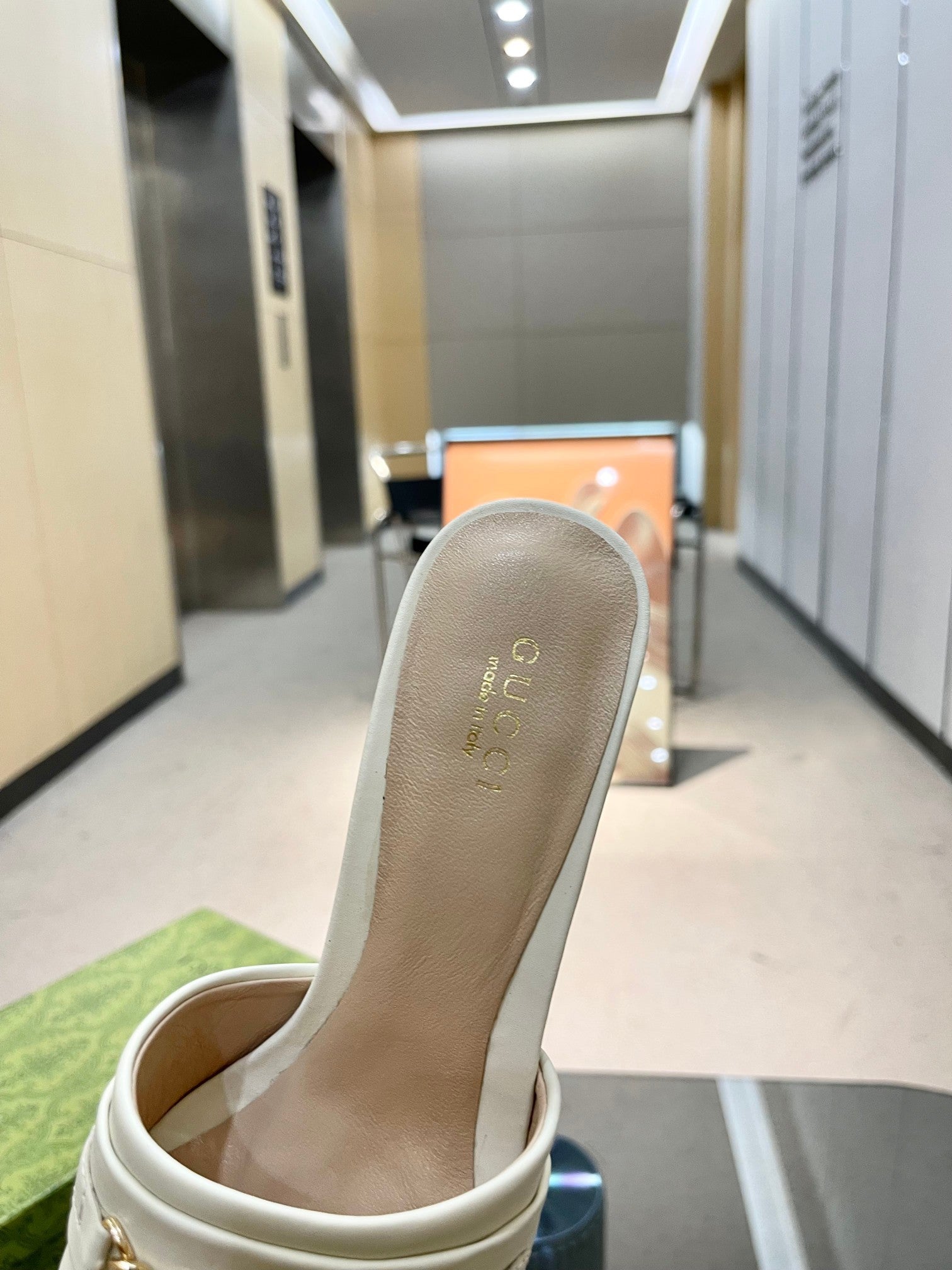 IVORY CHAIN DETAIL BLOCK HEEL MULES