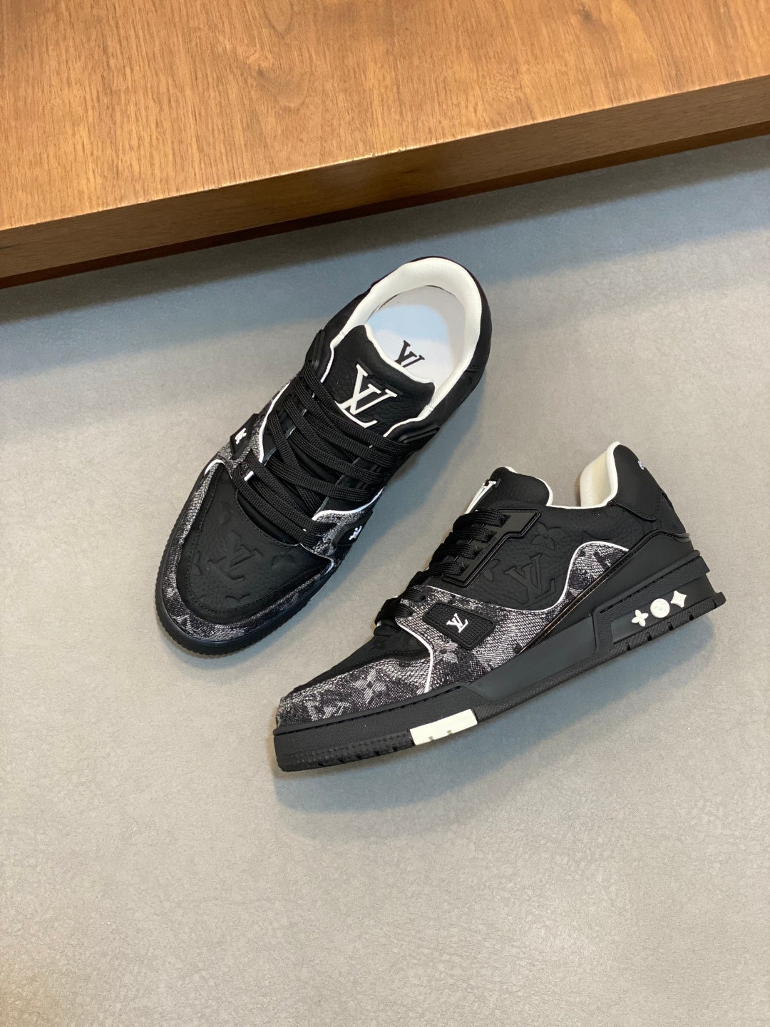 BLACK & GREY MONOGRAM LOW-TOP SNEAKERS