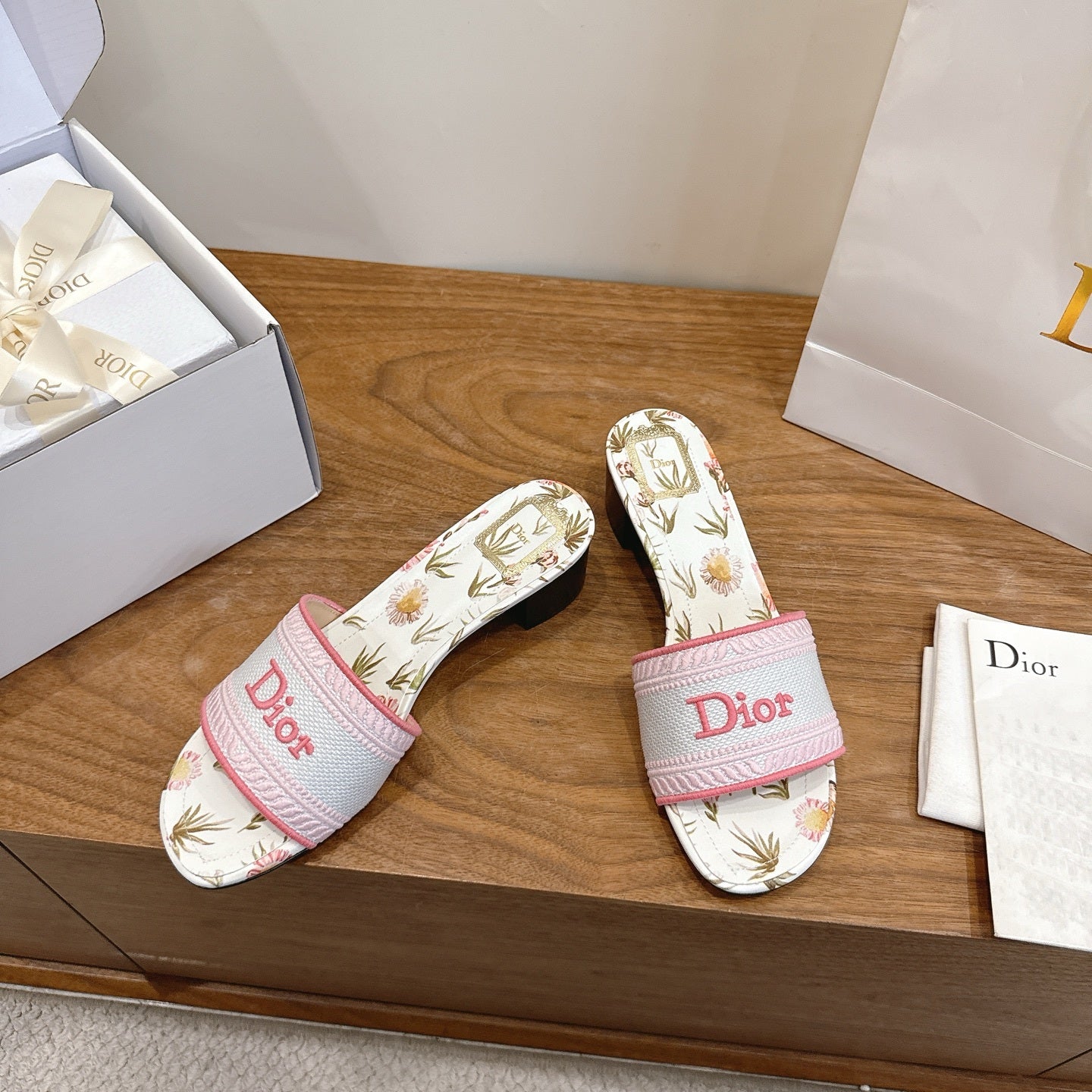 PINK FLORAL LOGO STRAP SLIDE SANDALS