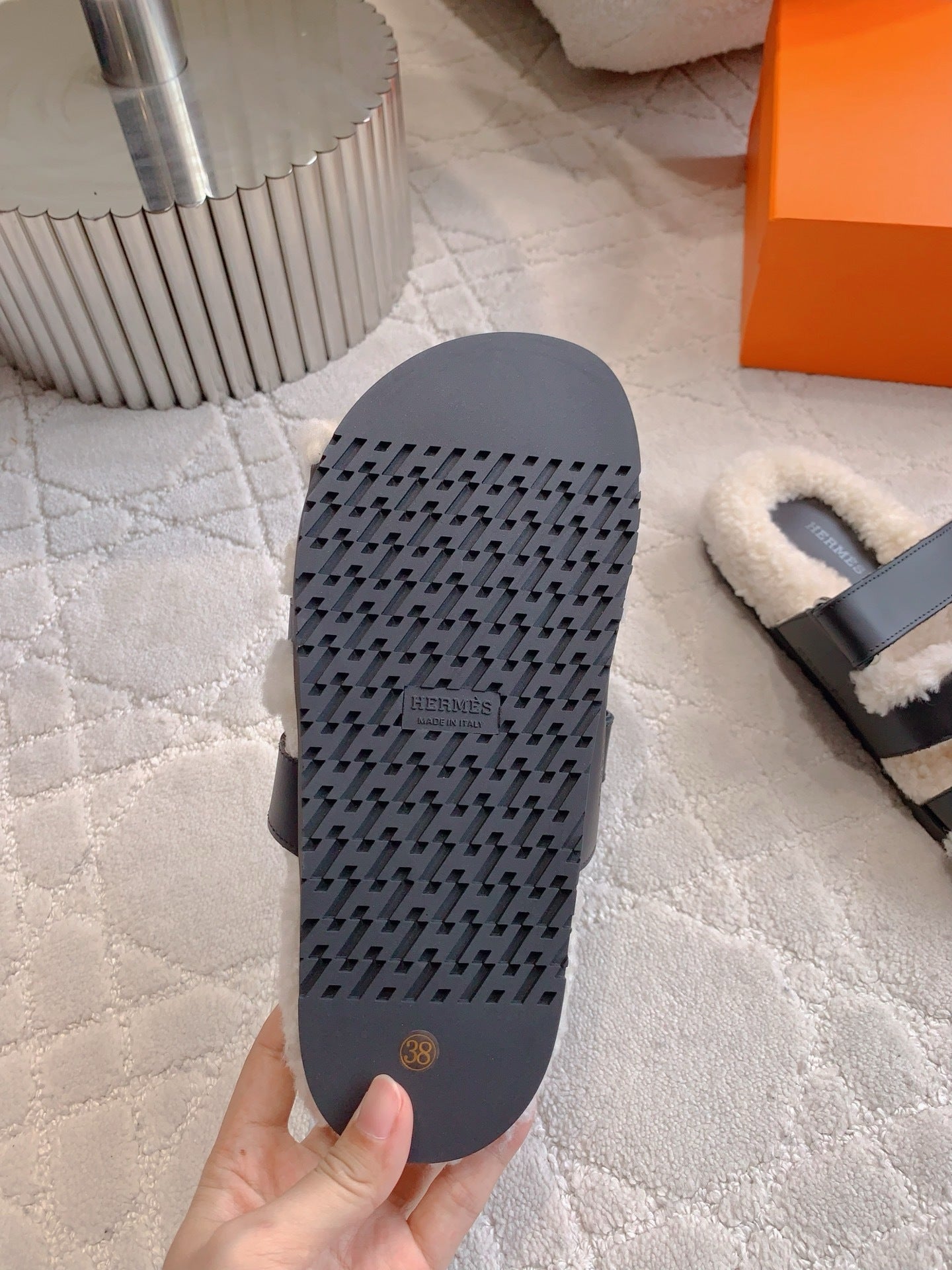 BLACK FAUX SHEARLING SLIDES WITH ADJUSTABLE COMFORT FIT