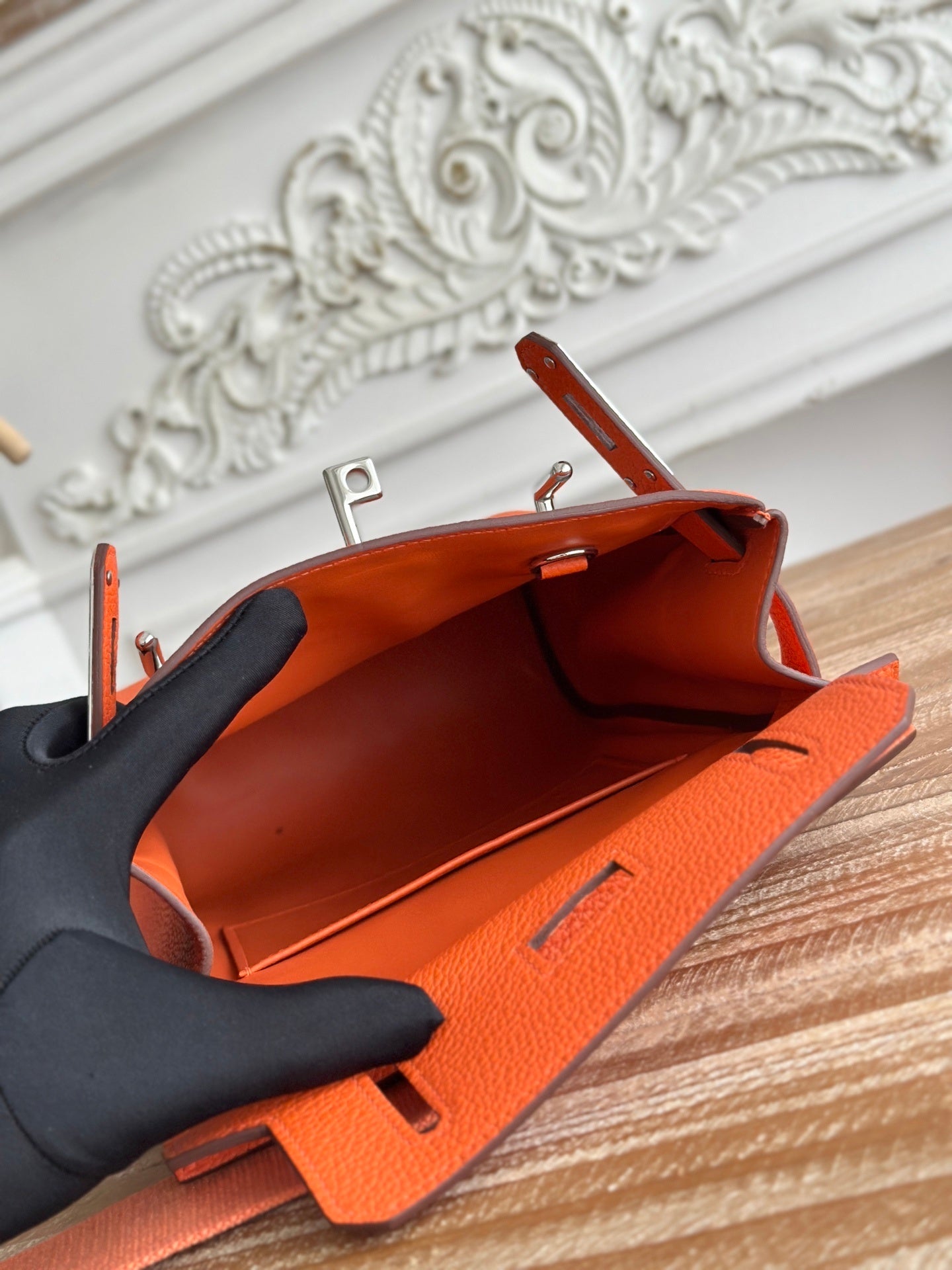 ORANGE TEXTURED LEATHER LOCK CROSSBODY BAG