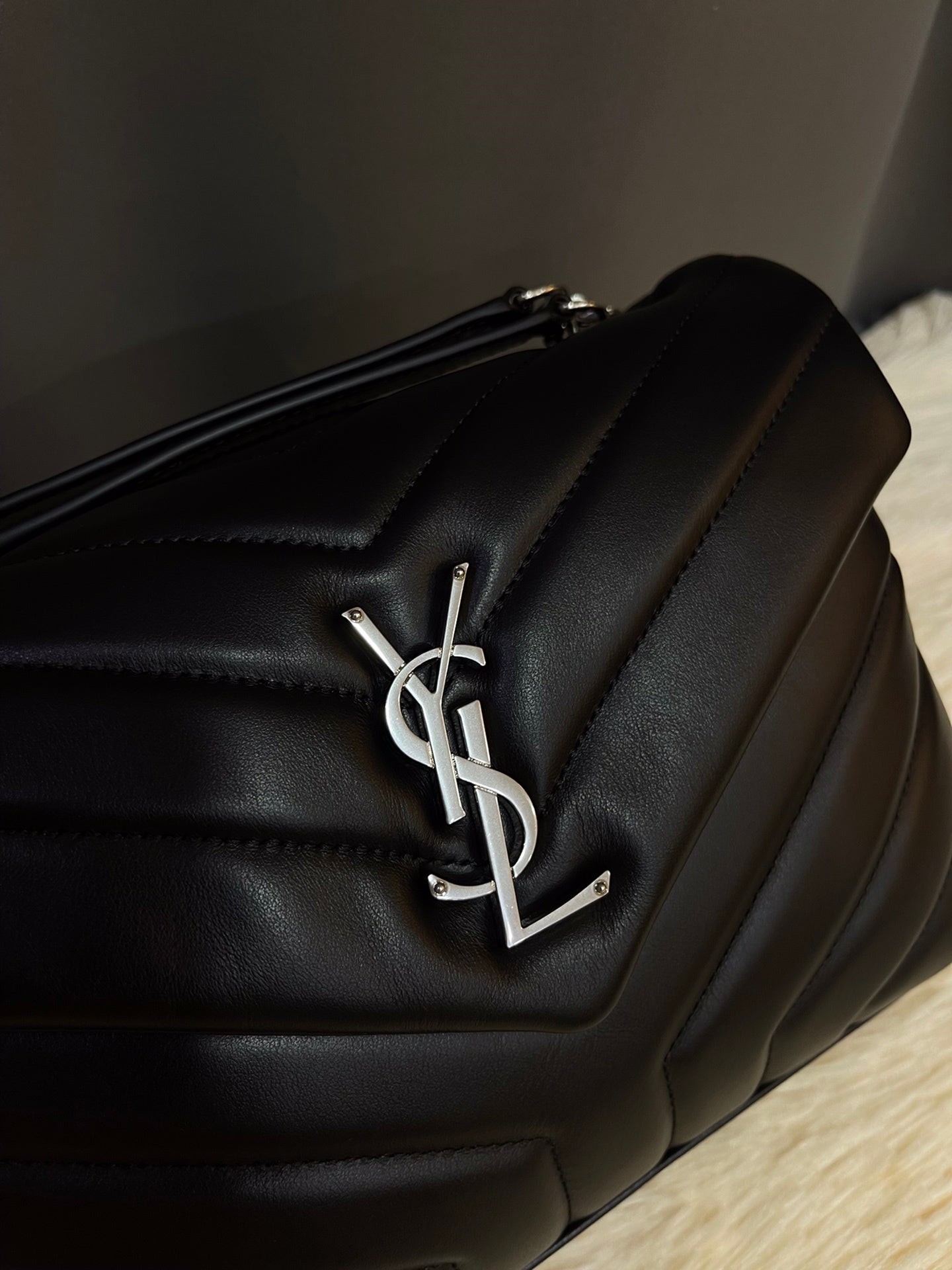 QUILTED FLAP SHOULDER BAG