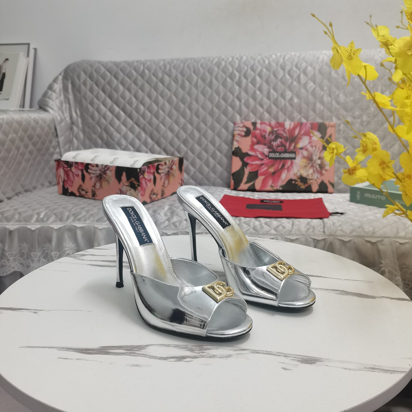 SILVER METALLIC MULE HEEL SANDALS WITH LOGO DETAIL
