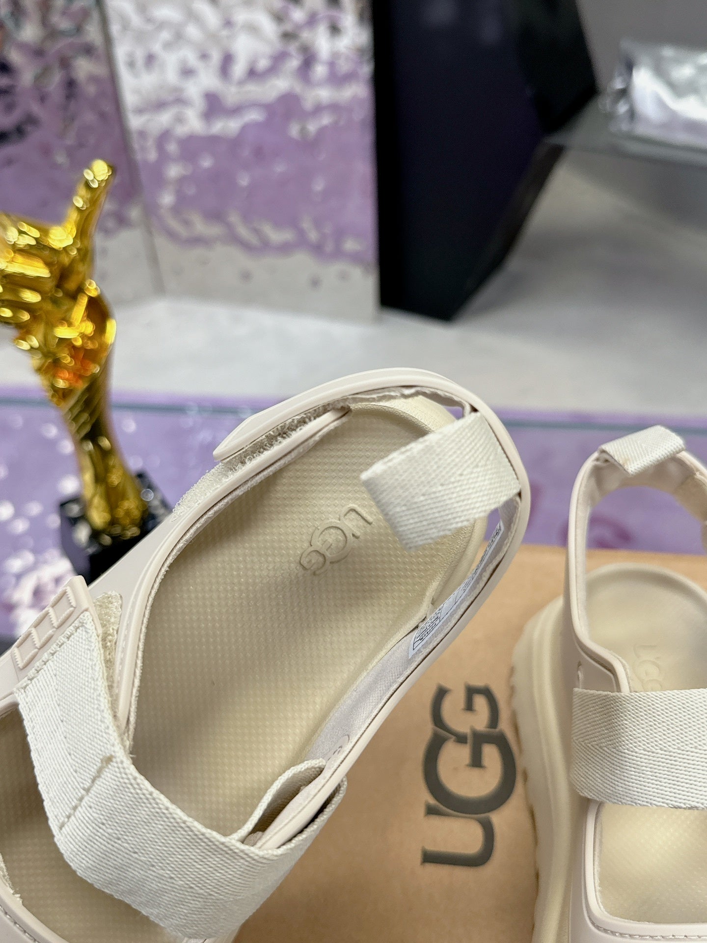 PLATFORM SANDALS – CREAM