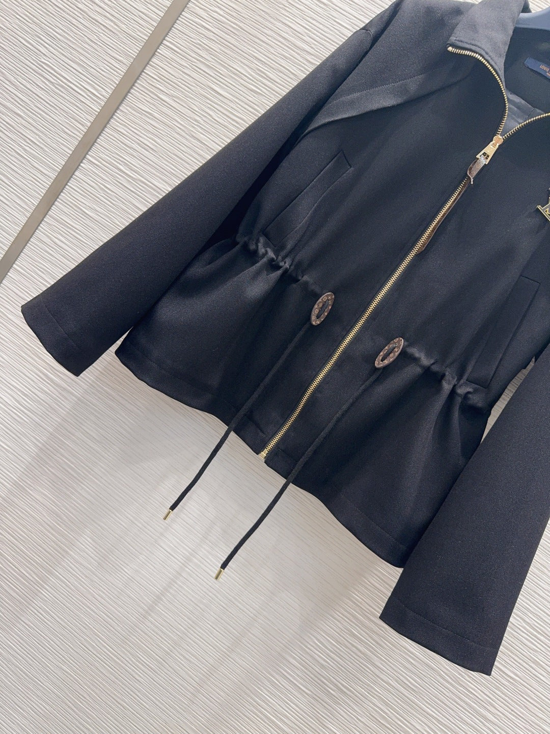 DRAWSTRING WAIST ZIP-UP JACKET