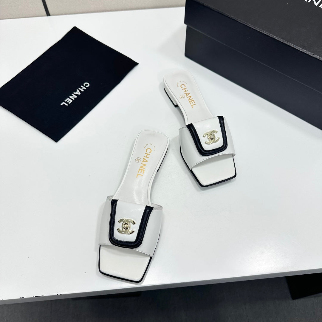 WHITE CONTRAST SLIDE SANDALS