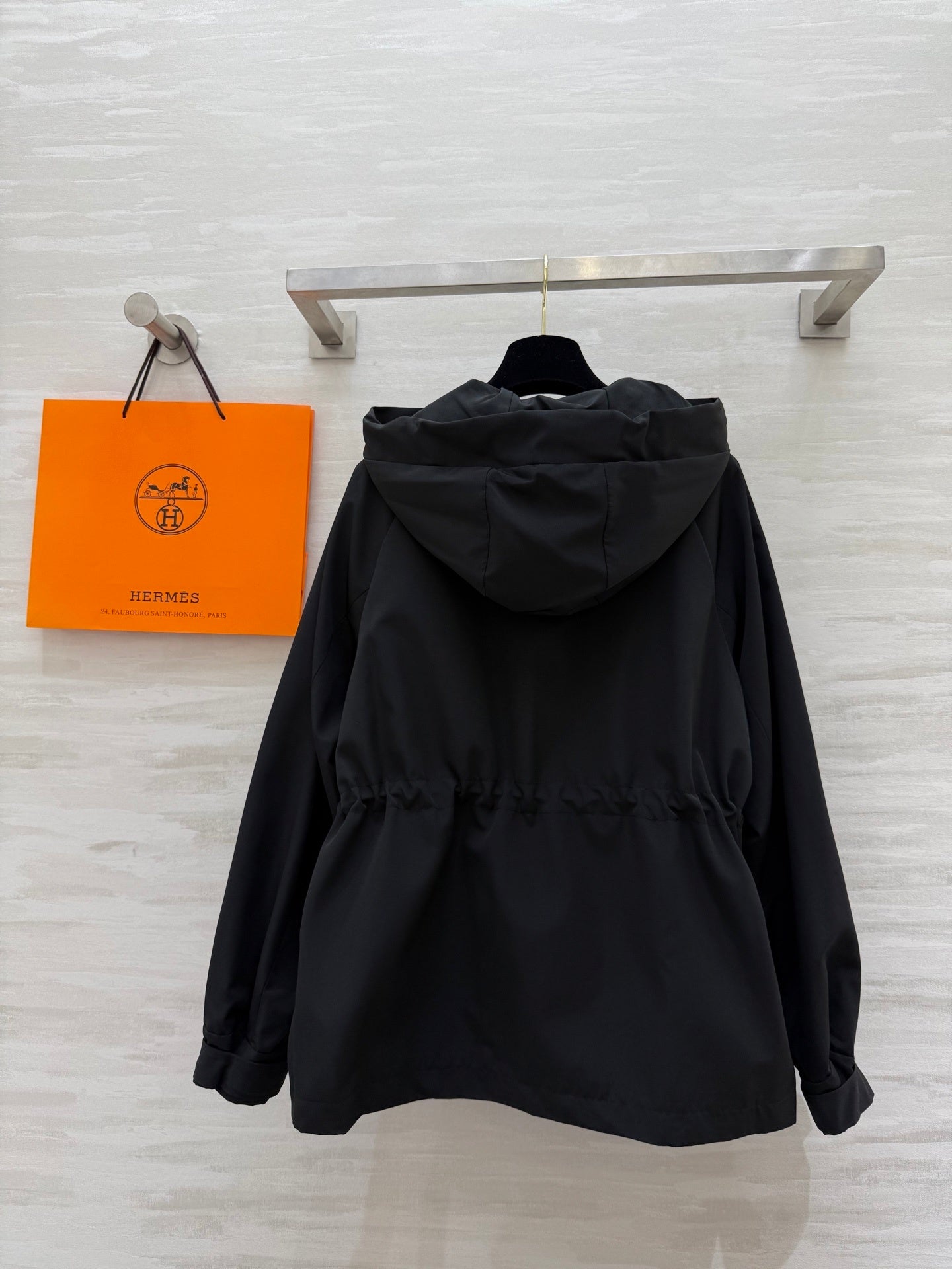 UTILITY HOODED JACKET WITH ADJUSTABLE WAIST