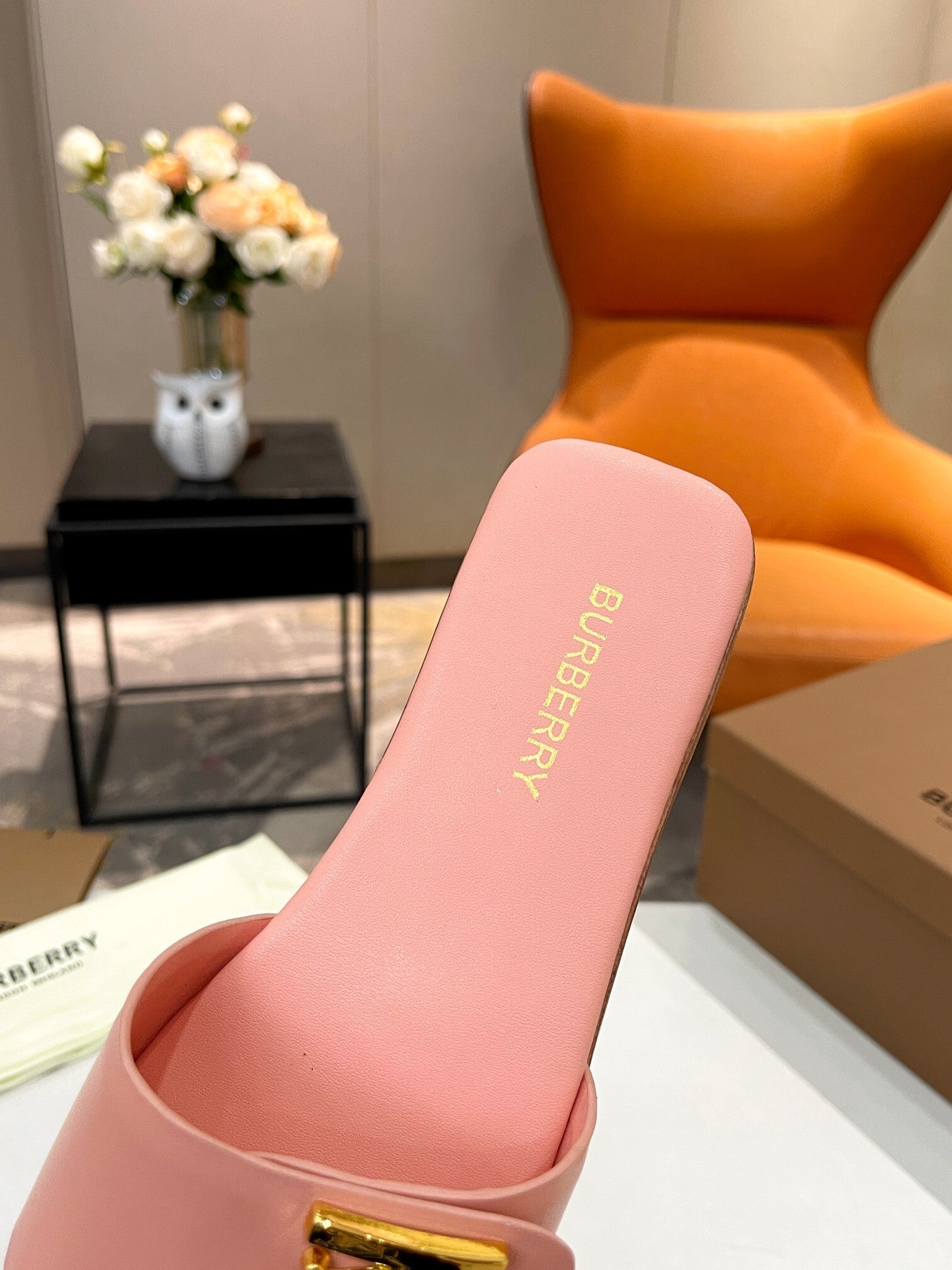 PINK GOLD-DETAIL FLAT SLIDE SANDALS