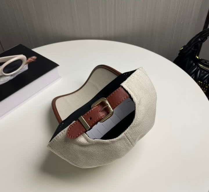 BEIGE BASEBALL CAP WITH EMBROIDERED LOGO AND CONTRAST TRIM