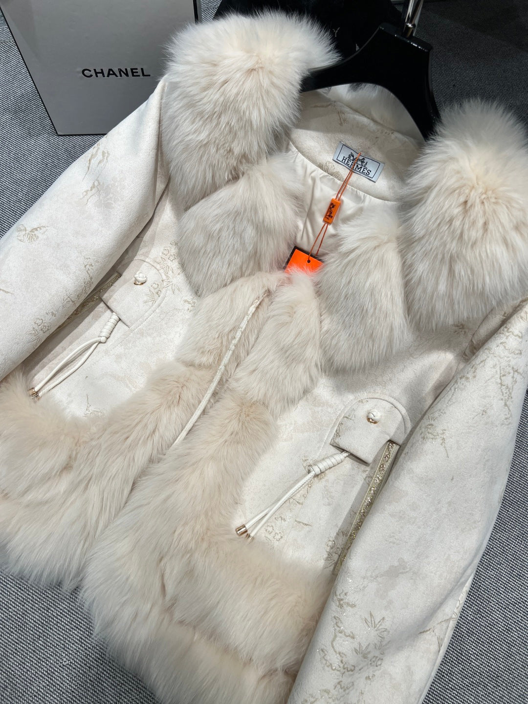 IVORY JACQUARD PUFFER JACKET WITH LUXURY FUR TRIM
