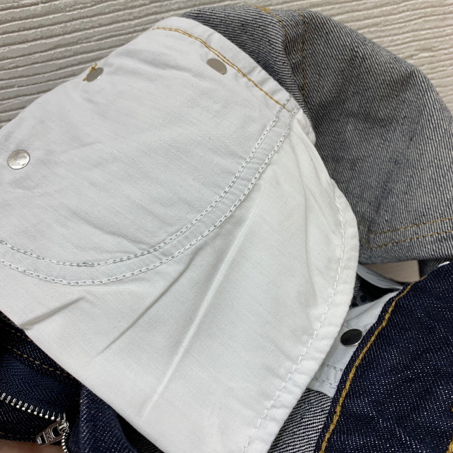 DENIM HIGH-WAIST SHORTS WITH TURN-UP HEM