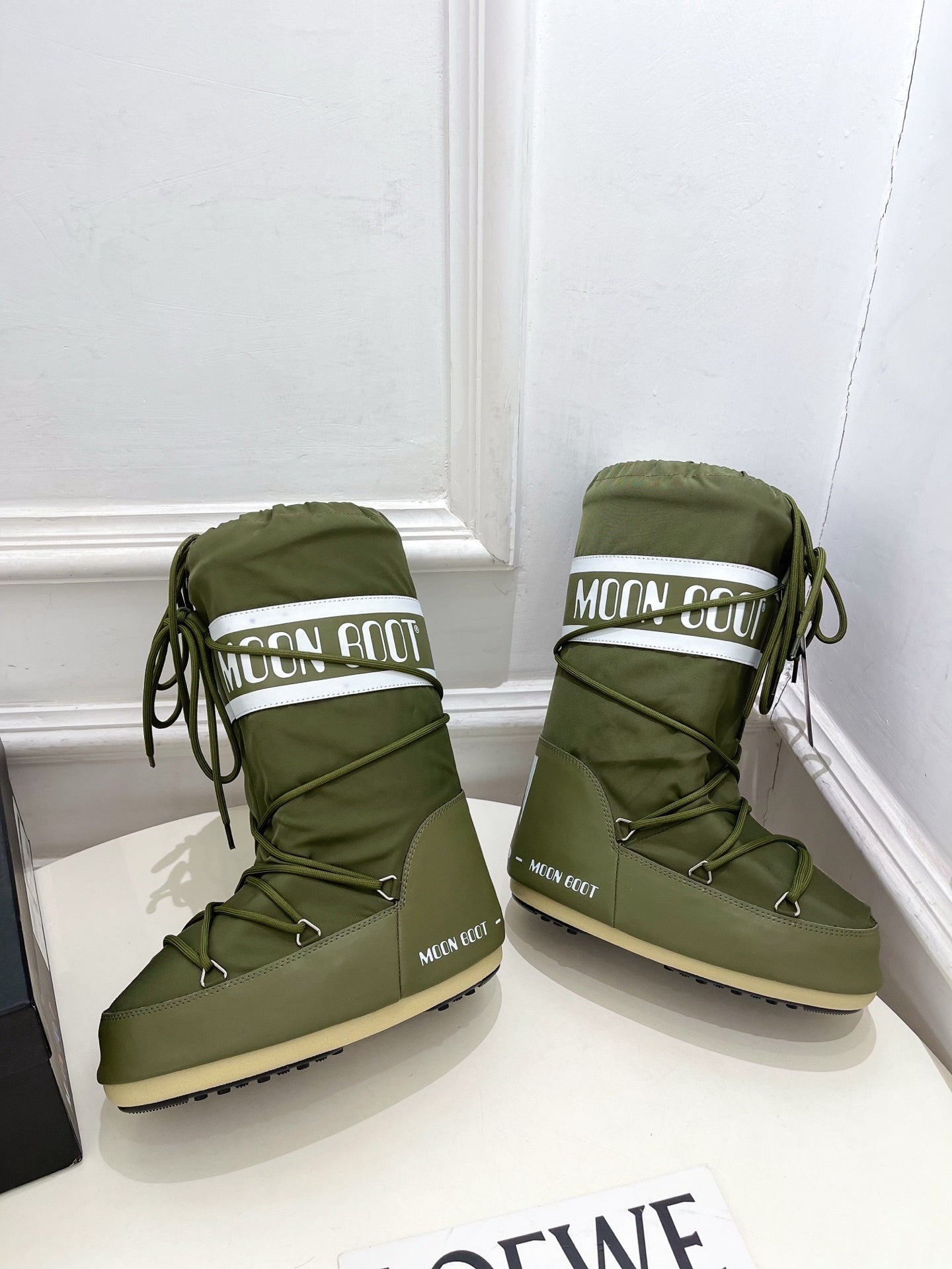 OLIVE PADDED LACE-UP WINTER BOOTS