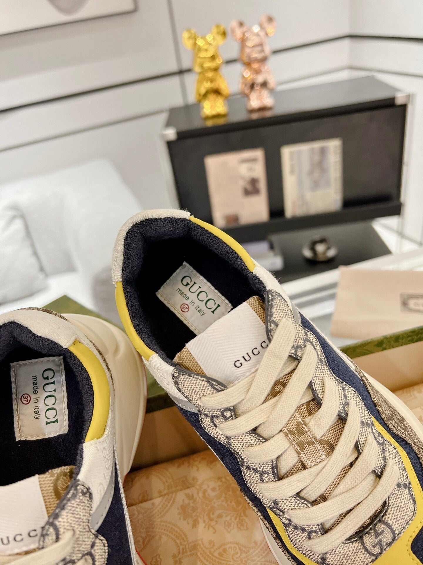 BEIGE NAVY MULTICOLOR SNEAKERS