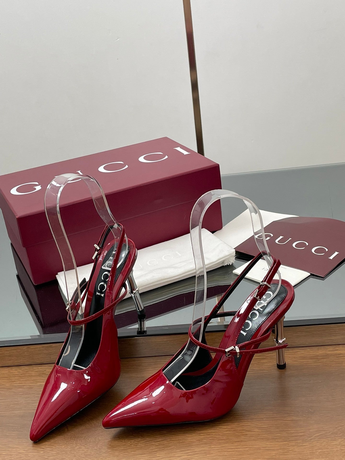 RED PATENT POINTED TOE SLINGBACK HEELS WITH METALLIC HEEL