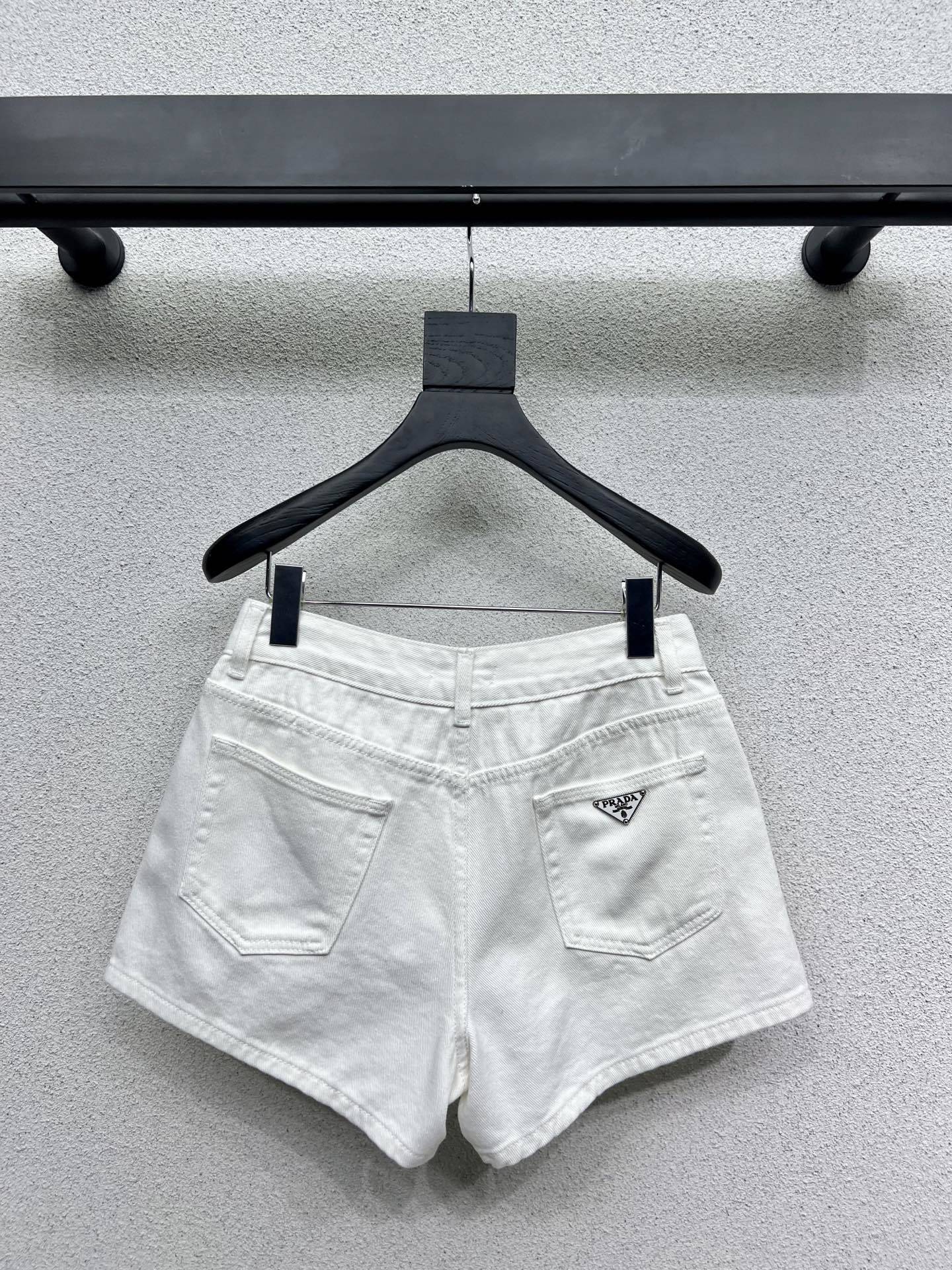 DENIM SHORTS – MULTICOLOR OPTIONS