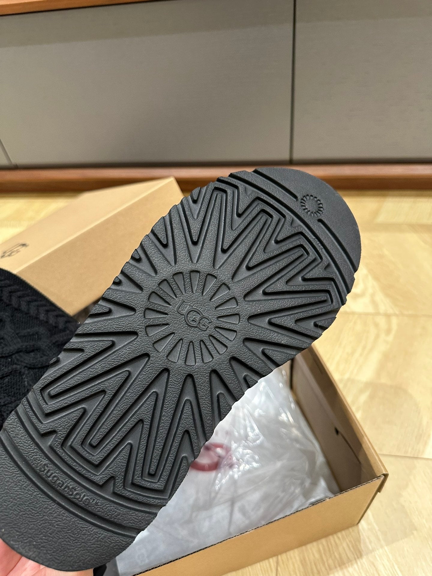 HOHE GEStrickte Plateau-Stiefel für Damen