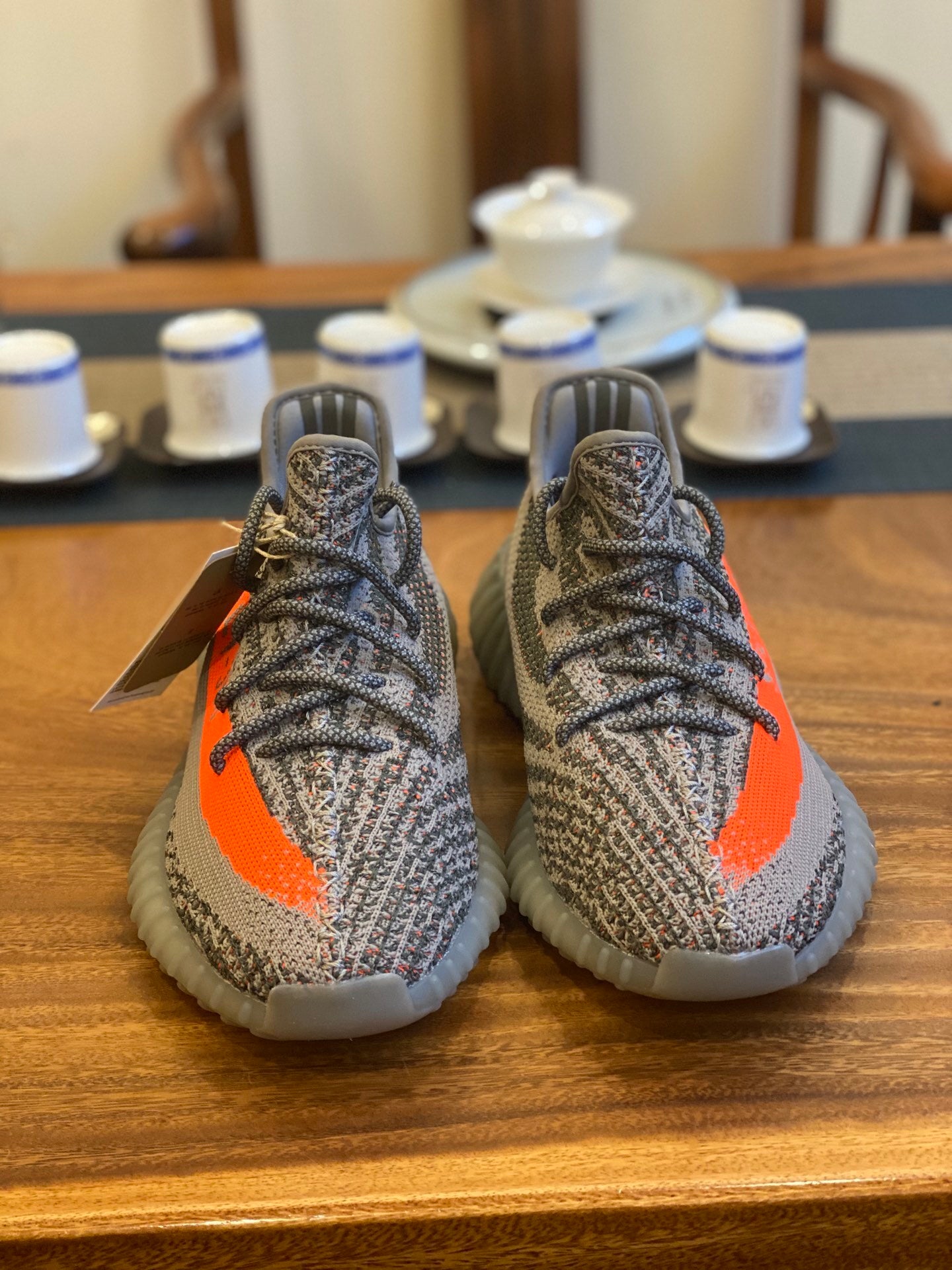 UNISEX BREATHABLE KNIT LOW-TOP SNEAKERS – GRAY WITH ORANGE STRIPE