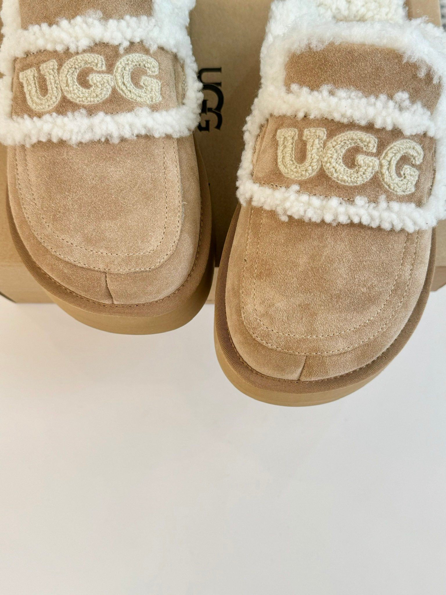 PLATFORM SHEARLING STRAP SLIPPERS