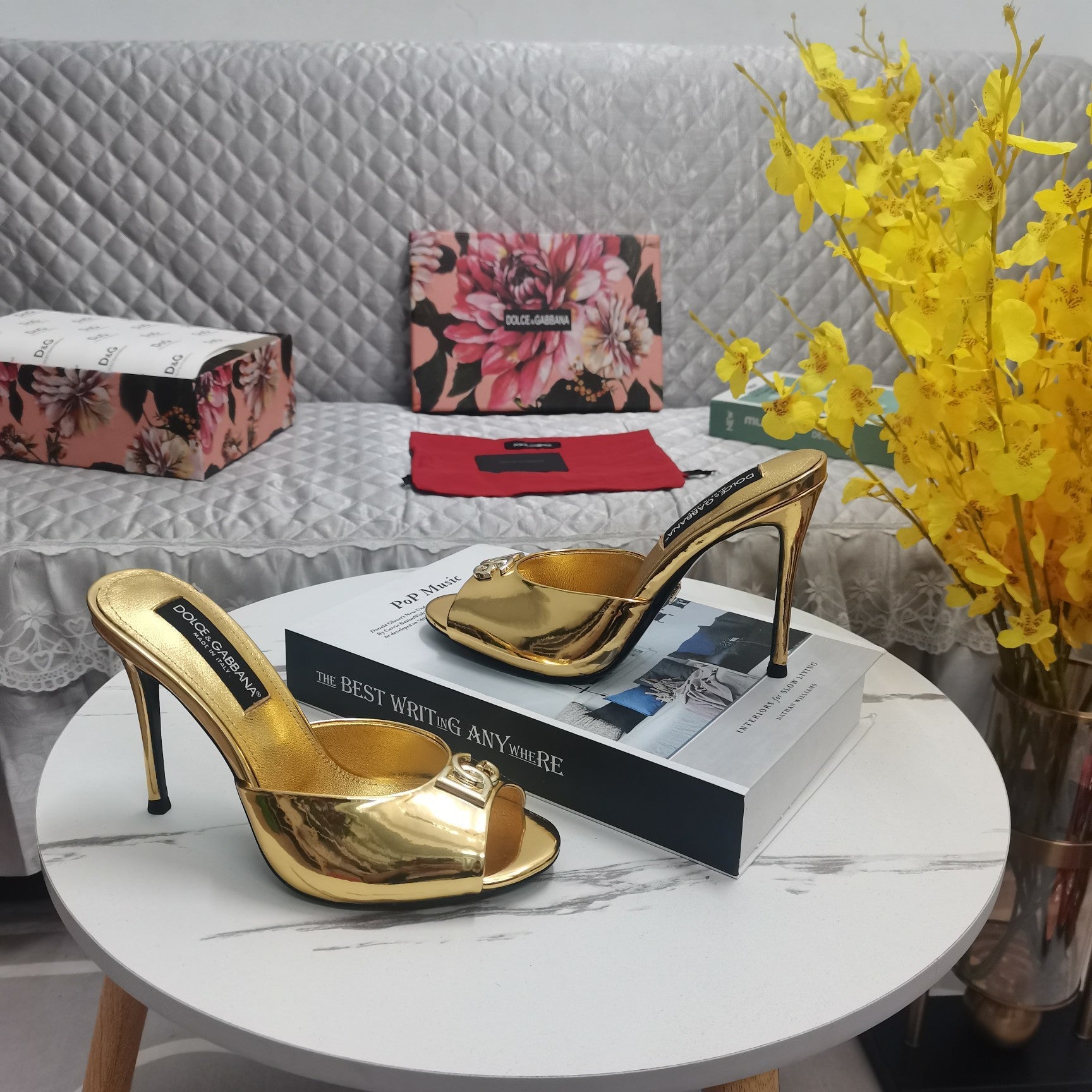 GOLD METALLIC MULE HEEL SANDALS WITH LOGO DETAIL