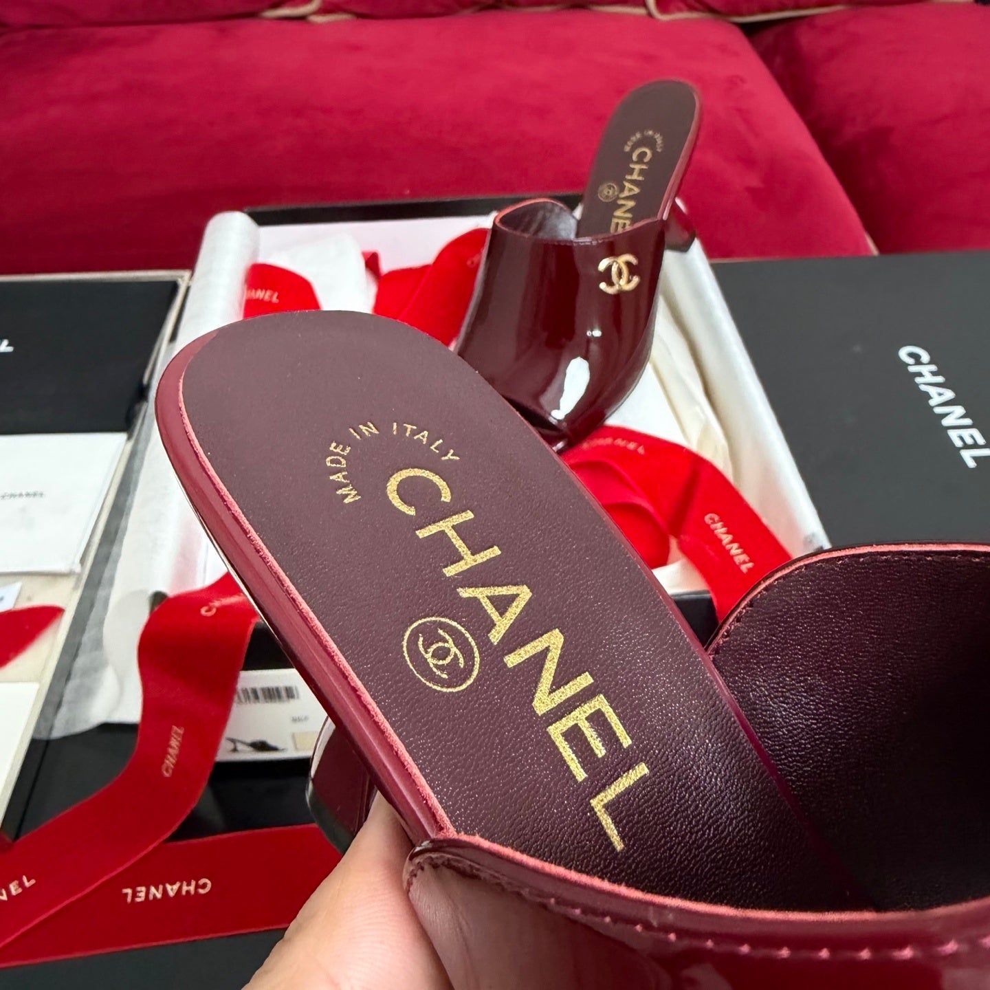 PATENT LEATHER LOGO OPEN-TOE MULE HEELS