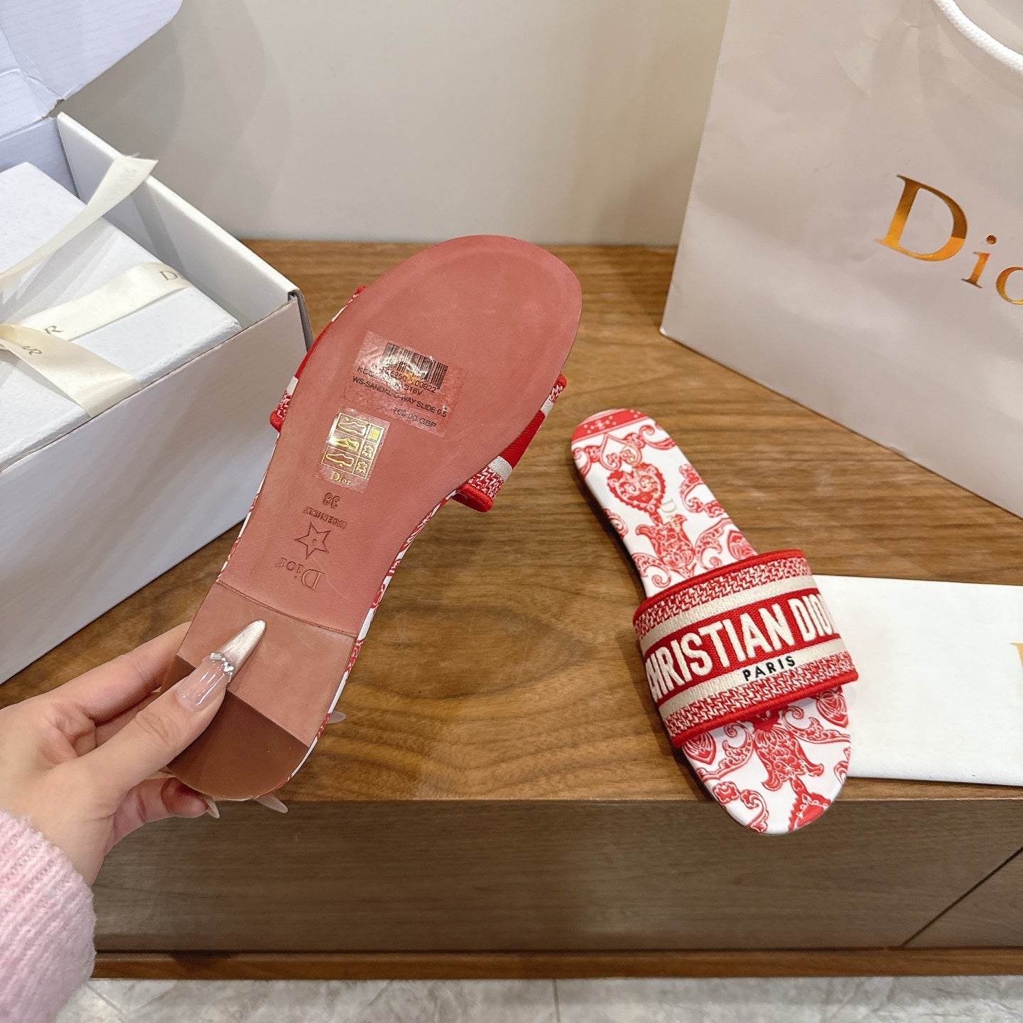 RED TOILE PRINT LOGO SLIDE SANDALS