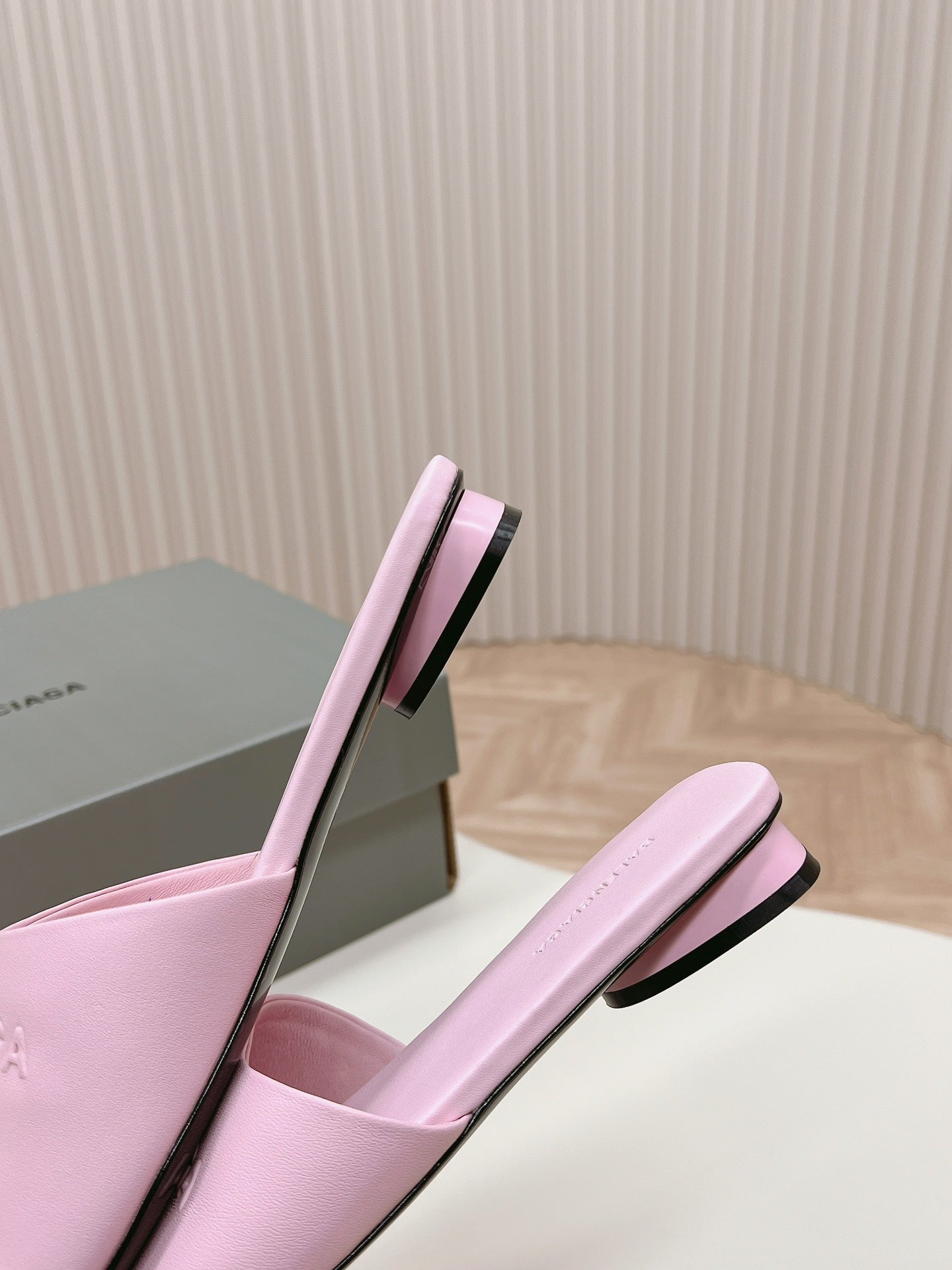 PINK MINIMAL FLAT MULES