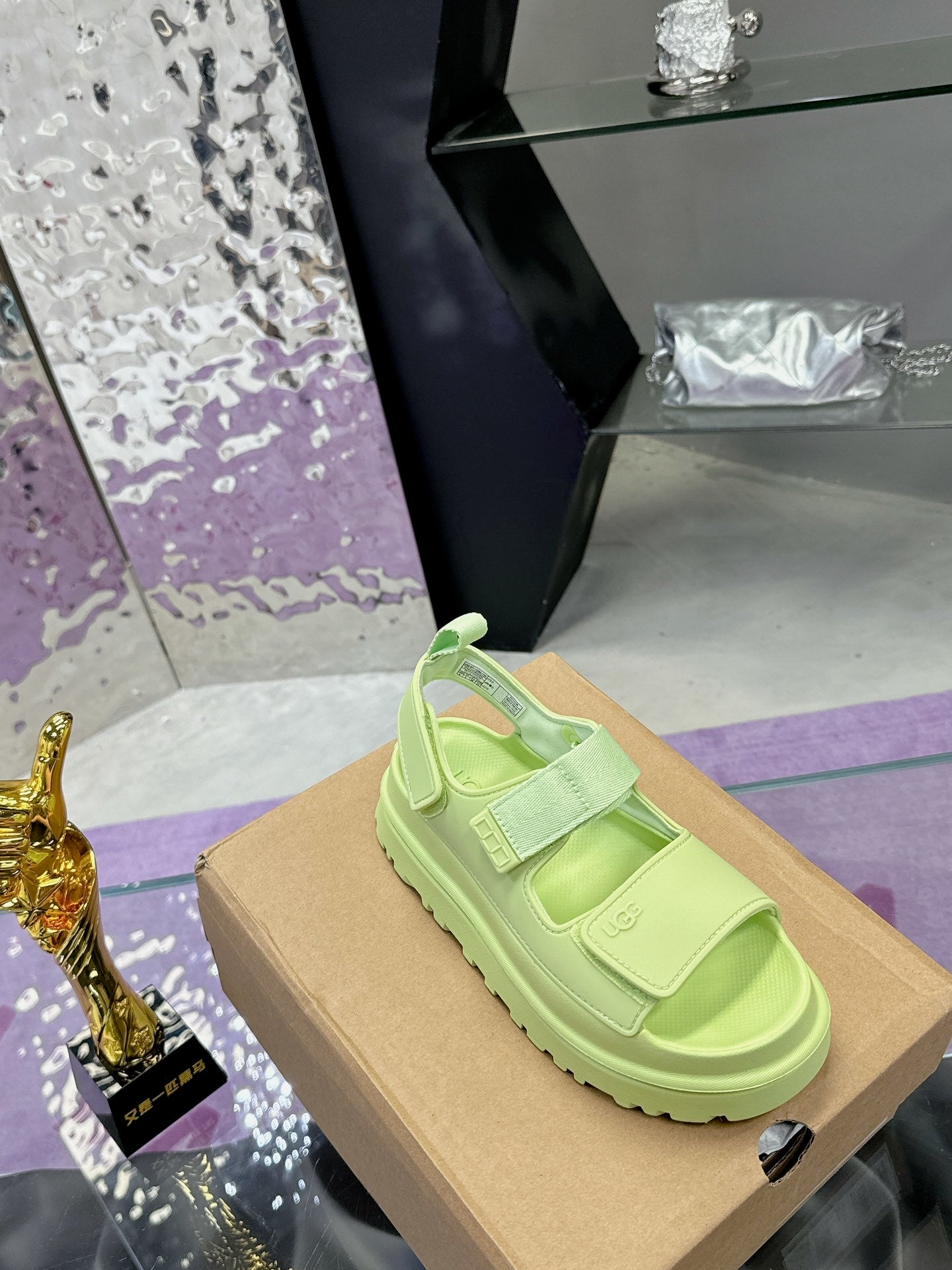 PLATFORM SANDALS – LIME