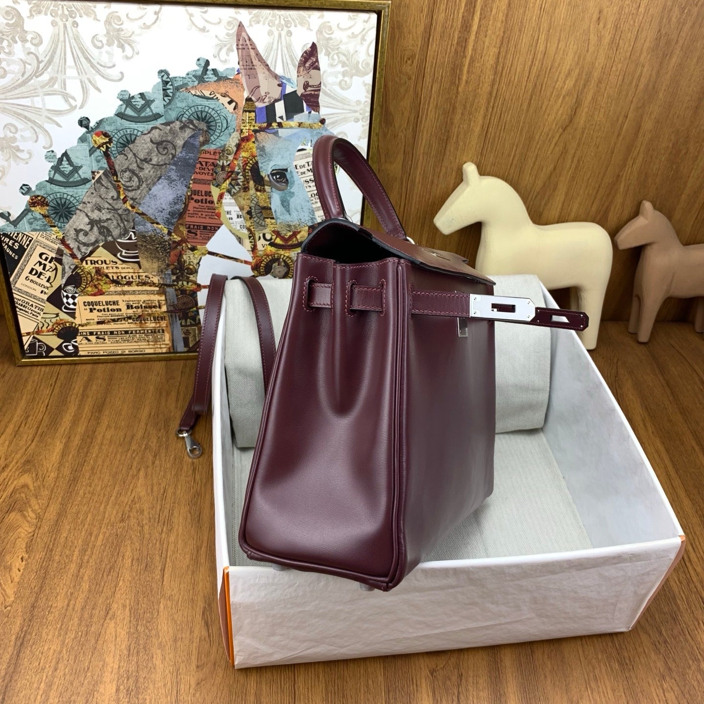LUXURY BURGUNDY LEATHER TOP HANDLE HANDBAG WITH SILVER HARDWARE