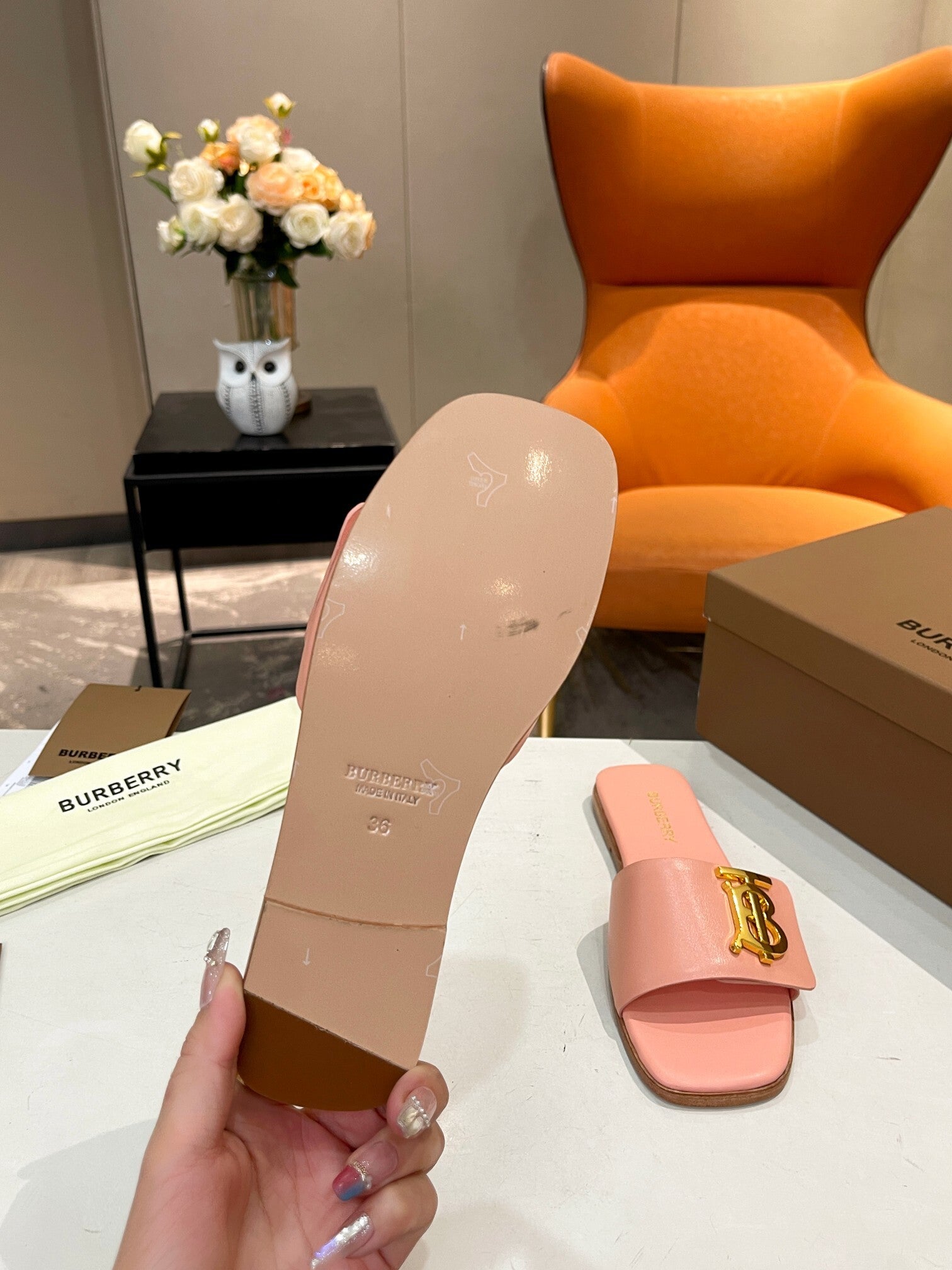 PINK GOLD-DETAIL FLAT SLIDE SANDALS