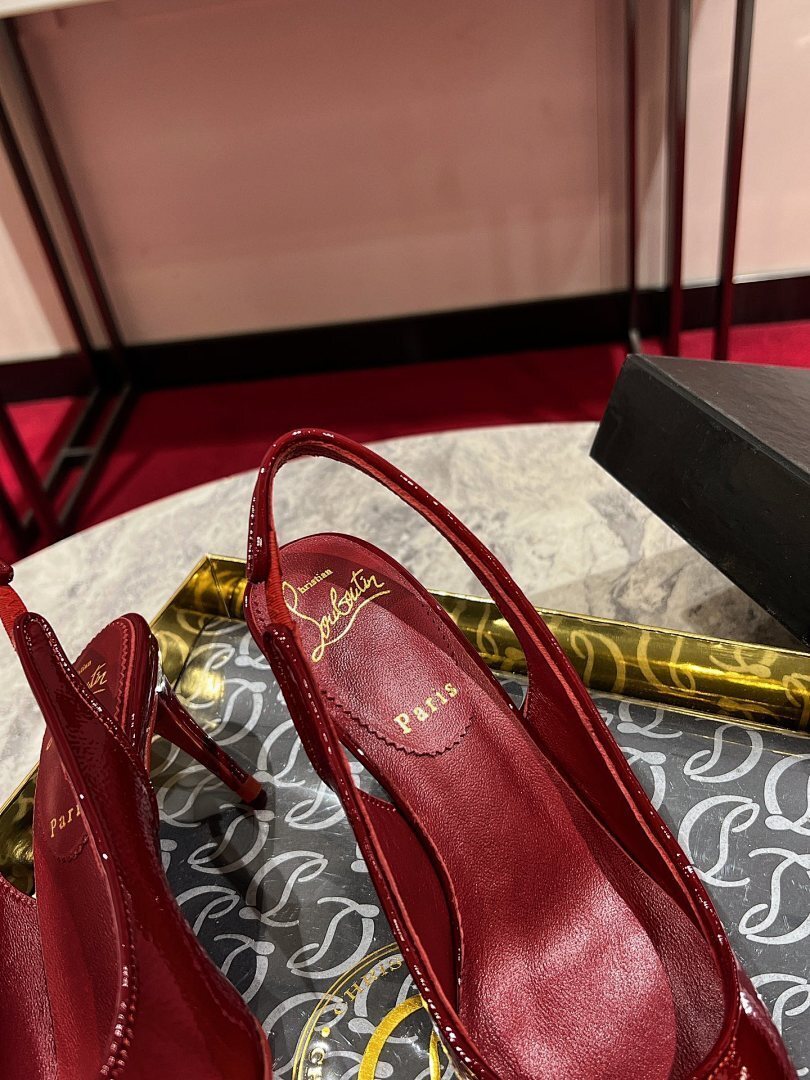 RED PATENT SLINGBACK HEELS