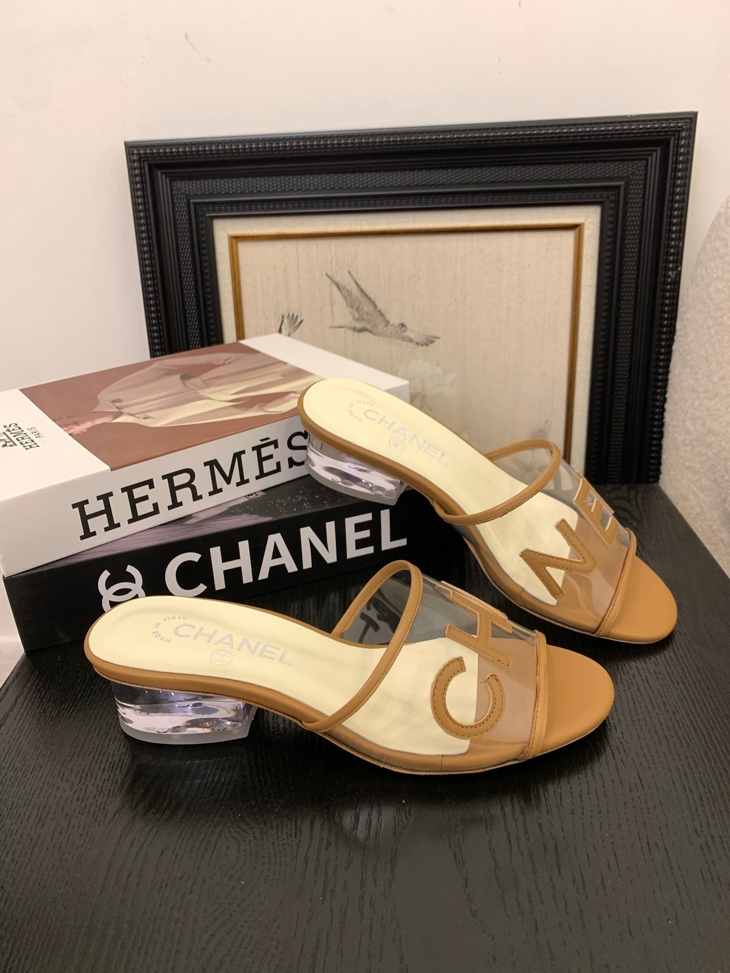 CLEAR LOGO STRAP FLAT SLIDES – TAN