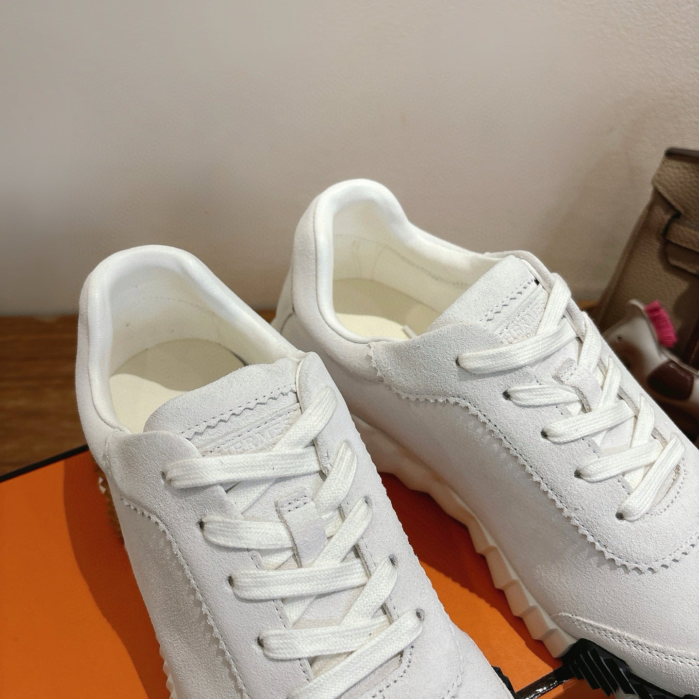 WHITE LEATHER & SUEDE LOW-TOP SNEAKERS