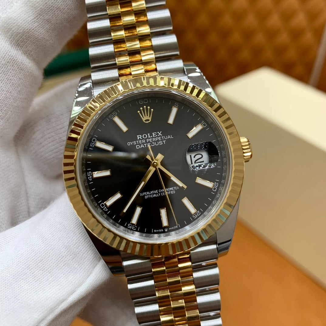 CLASSIC TWO-TONE ELEGANT WATCH