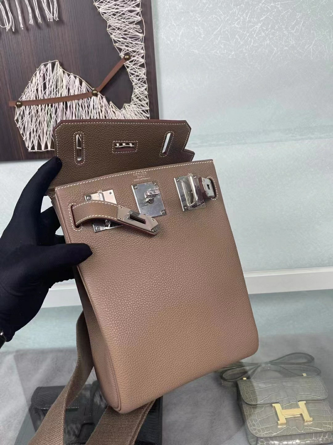 TAUPE KELLY CROSSBODY